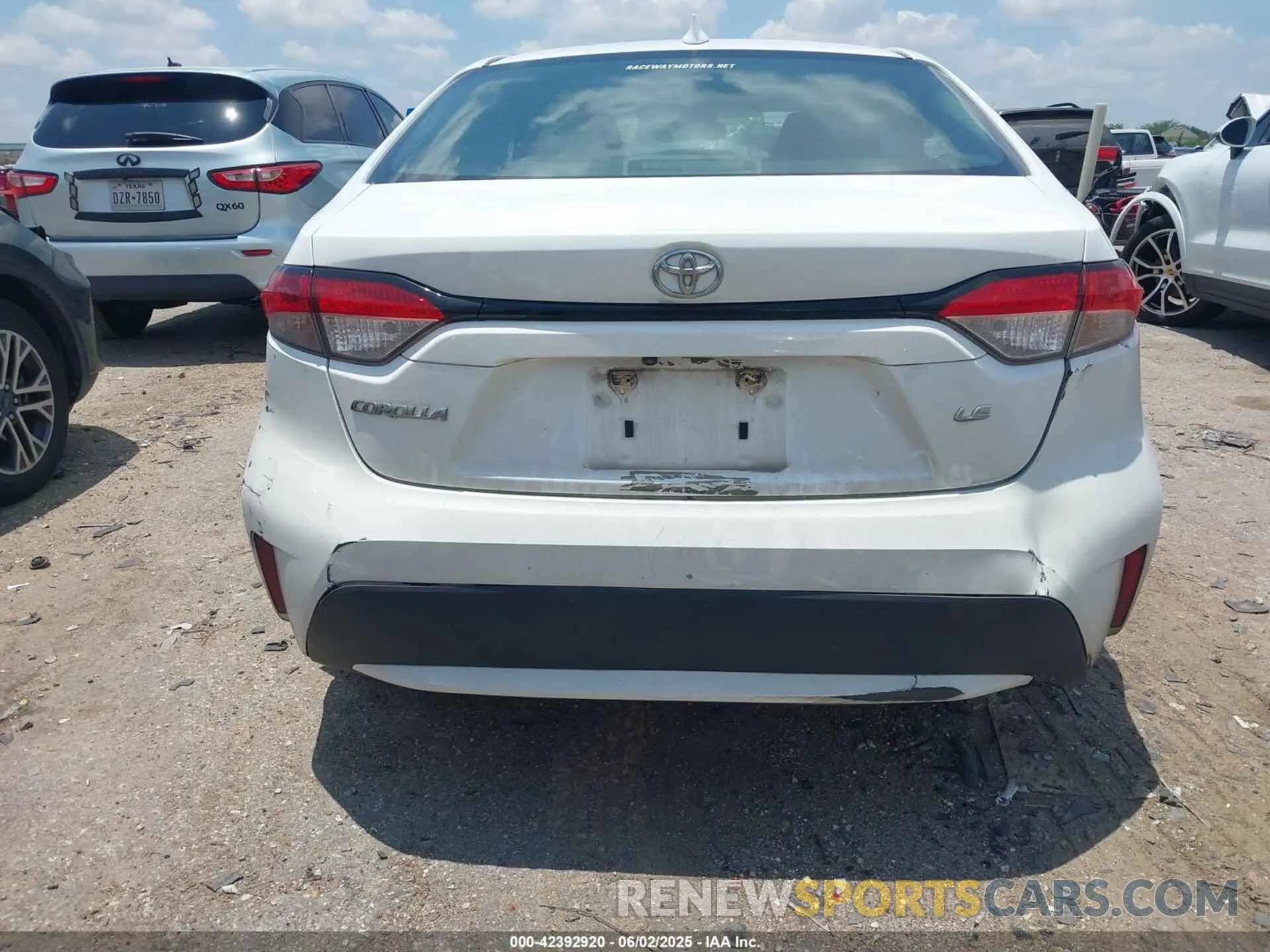 16 Photograph of a damaged car 5YFEPRAE6LP042103 TOYOTA COROLLA 2020