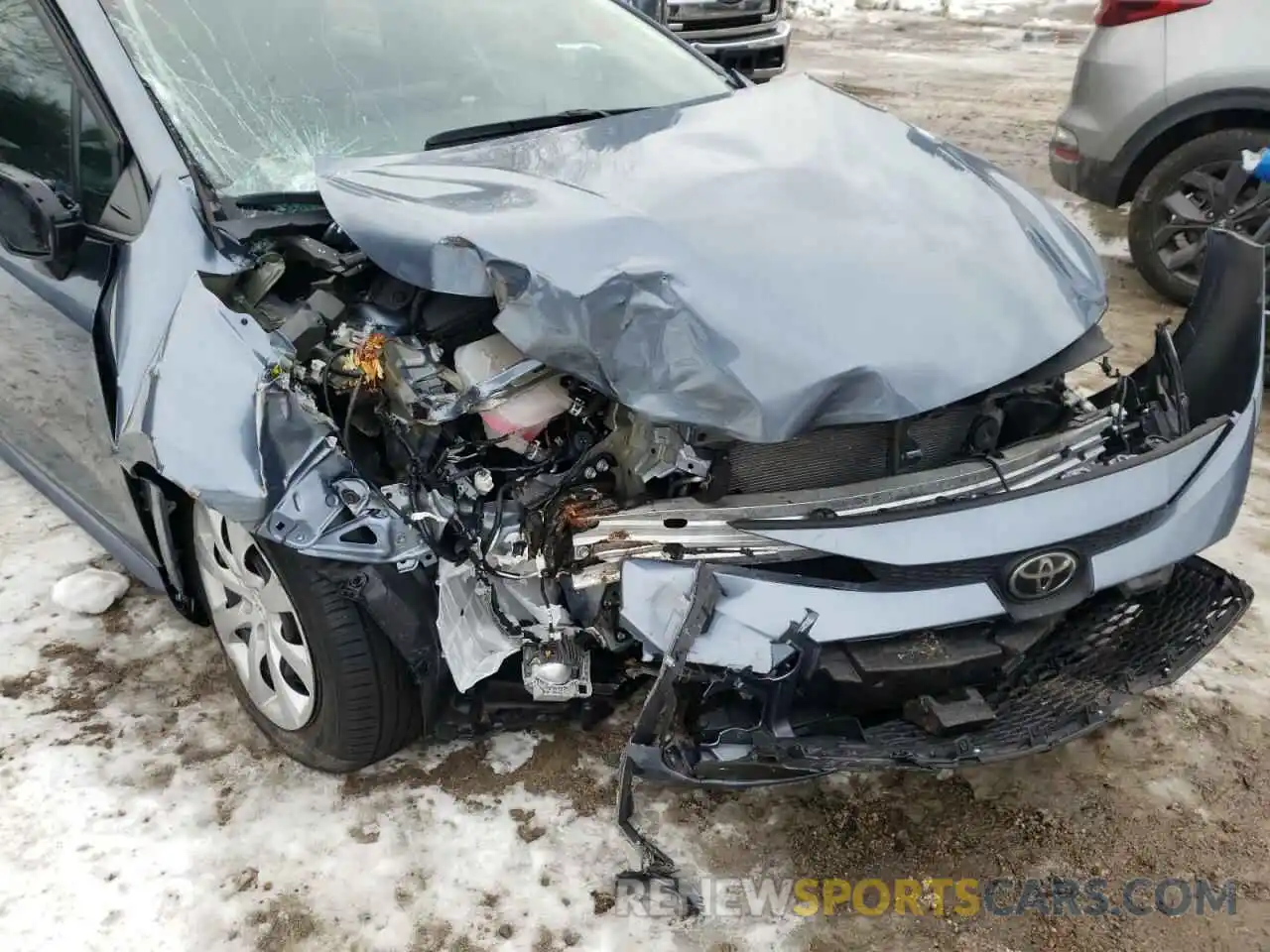 9 Photograph of a damaged car 5YFEPRAE6LP049701 TOYOTA COROLLA 2020