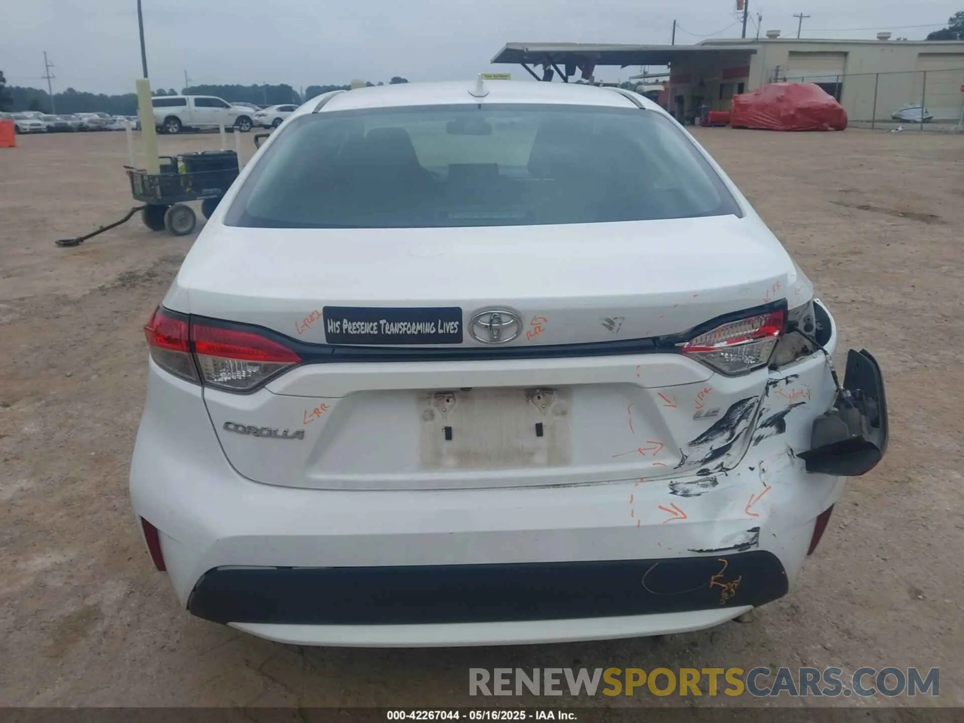 16 Photograph of a damaged car 5YFEPRAE6LP052601 TOYOTA COROLLA 2020