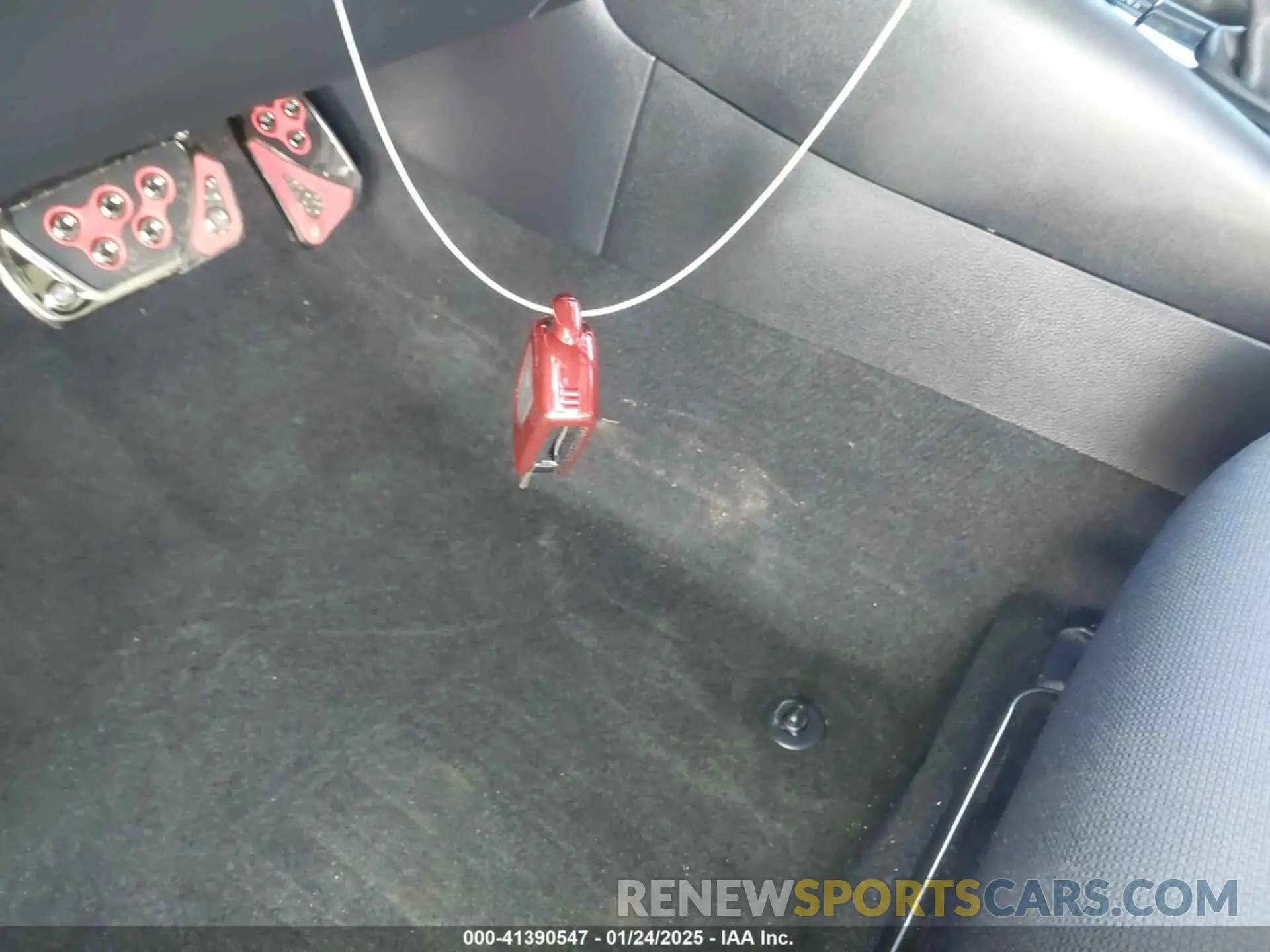 11 Photograph of a damaged car 5YFEPRAE6LP058351 TOYOTA COROLLA 2020