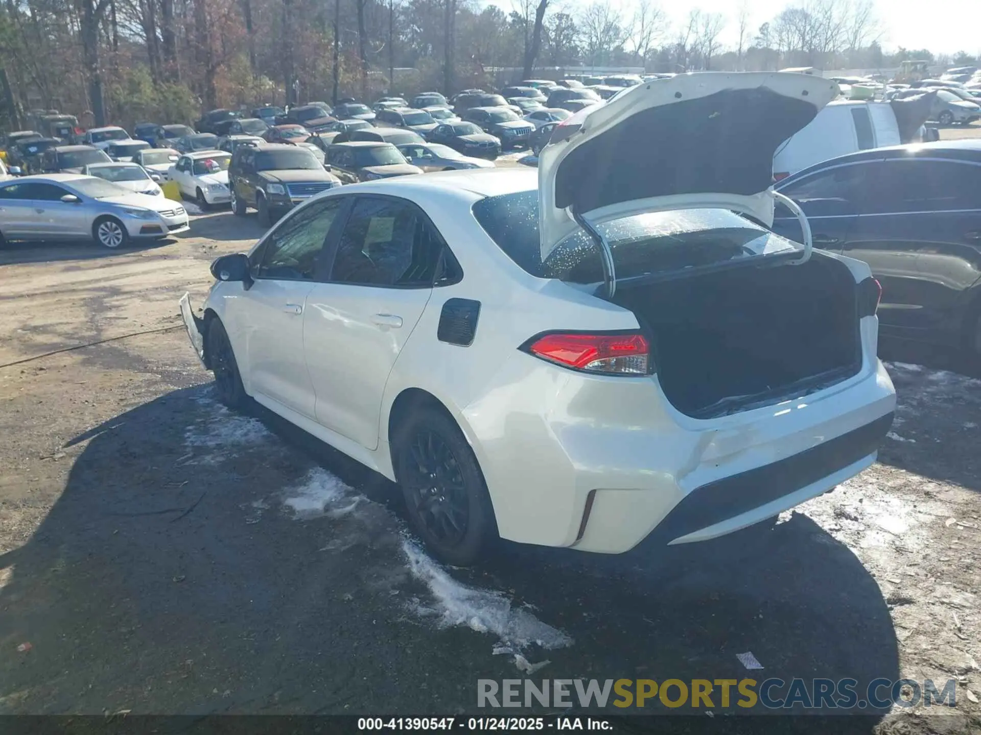 3 Photograph of a damaged car 5YFEPRAE6LP058351 TOYOTA COROLLA 2020