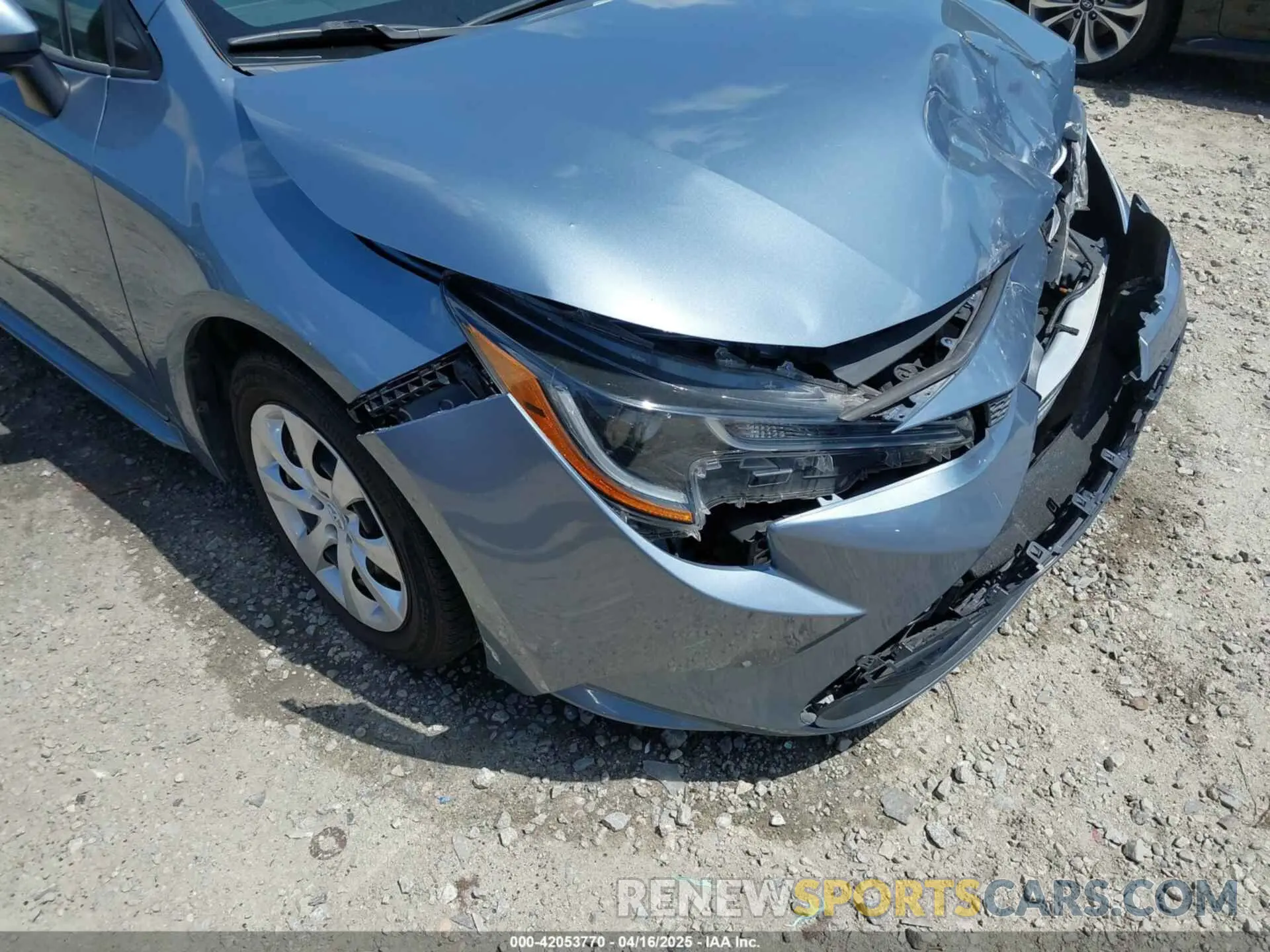 18 Photograph of a damaged car 5YFEPRAE6LP073111 TOYOTA COROLLA 2020