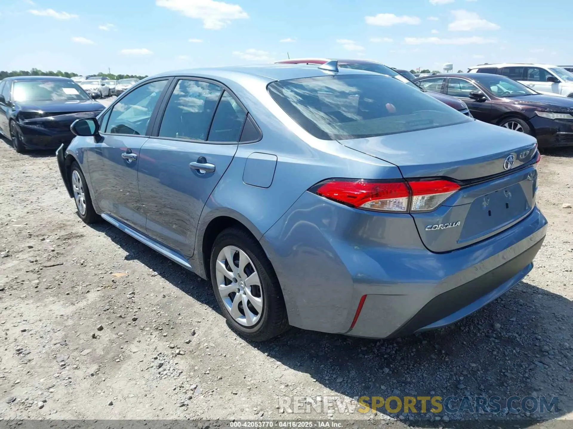 3 Photograph of a damaged car 5YFEPRAE6LP073111 TOYOTA COROLLA 2020