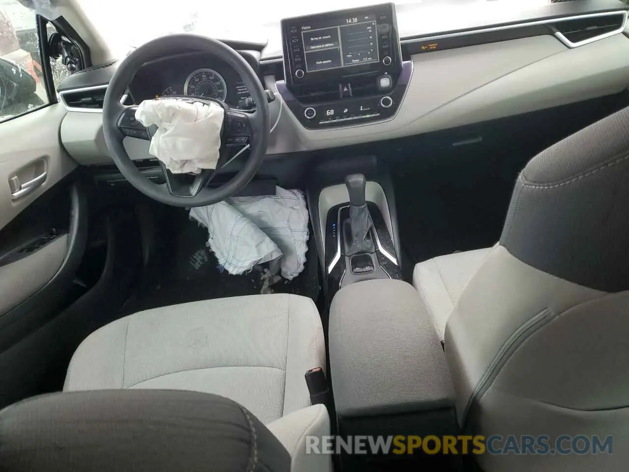 8 Photograph of a damaged car 5YFEPRAE6LP074064 TOYOTA COROLLA 2020