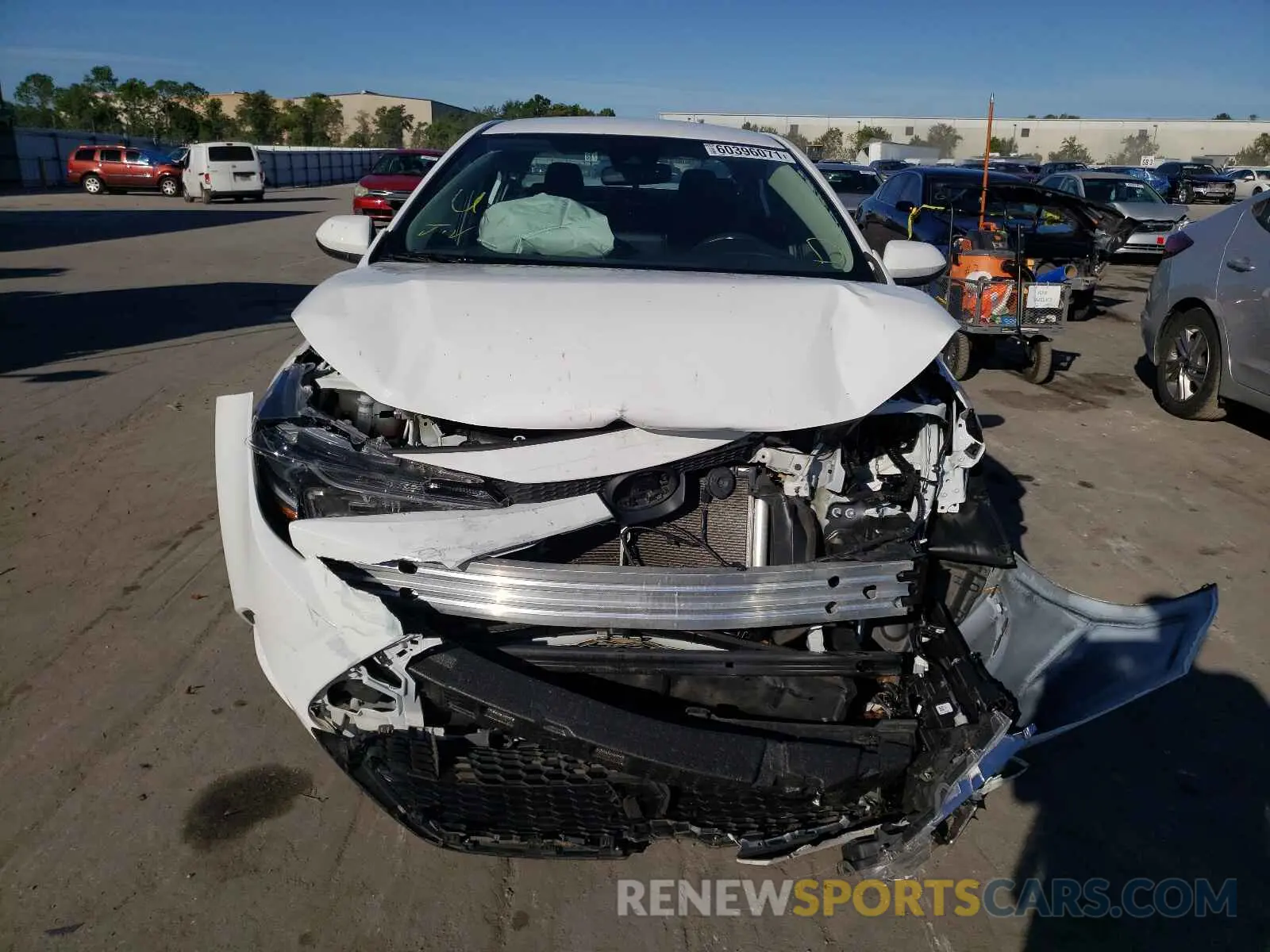 9 Photograph of a damaged car 5YFEPRAE6LP075005 TOYOTA COROLLA 2020