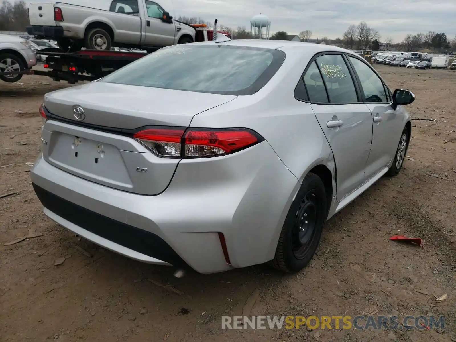 4 Photograph of a damaged car 5YFEPRAE6LP076090 TOYOTA COROLLA 2020