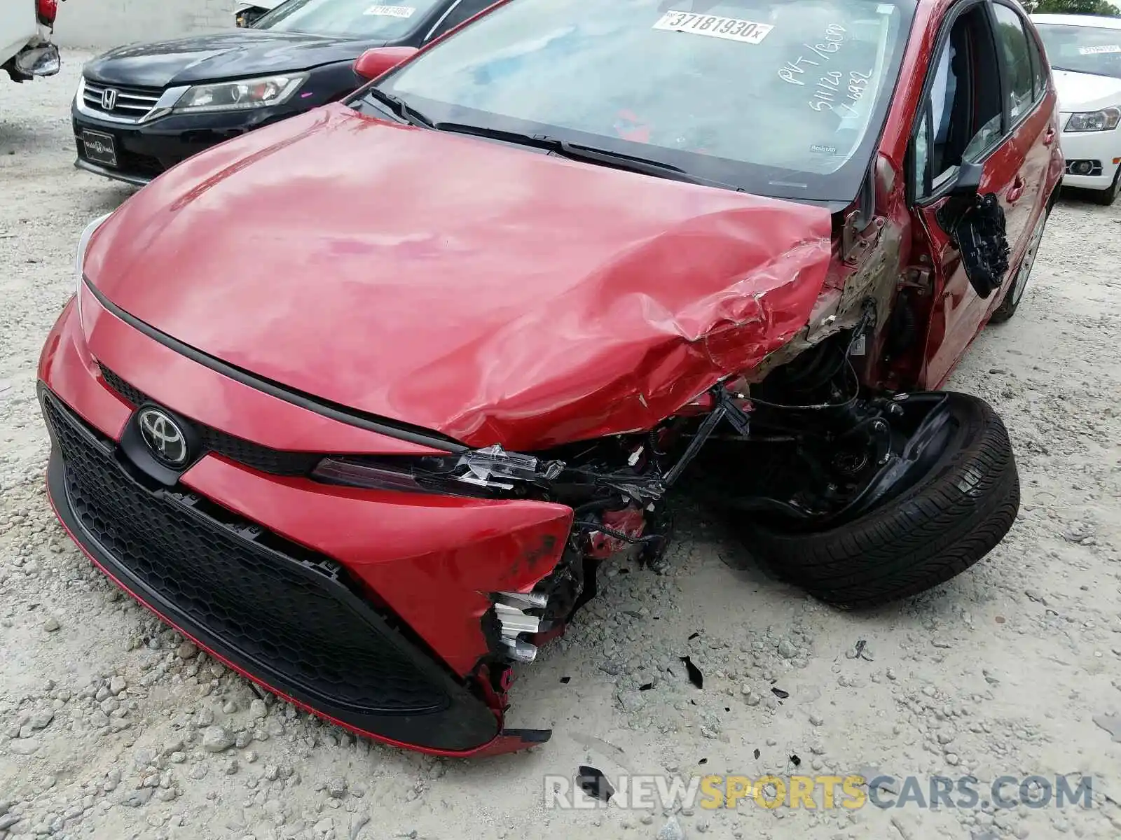 9 Photograph of a damaged car 5YFEPRAE6LP076932 TOYOTA COROLLA 2020