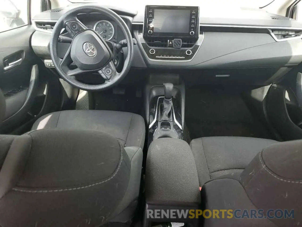 8 Photograph of a damaged car 5YFEPRAE6LP079099 TOYOTA COROLLA 2020