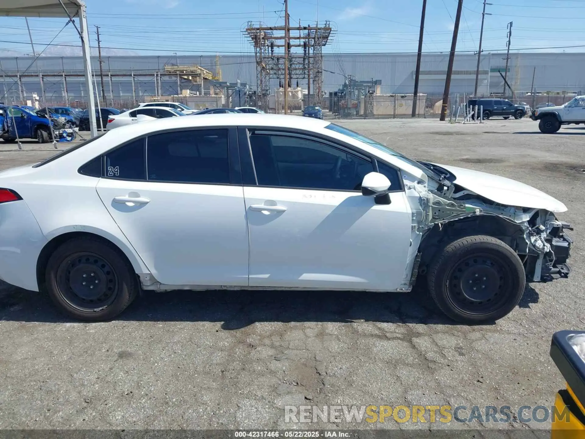 14 Photograph of a damaged car 5YFEPRAE6LP080222 TOYOTA COROLLA 2020