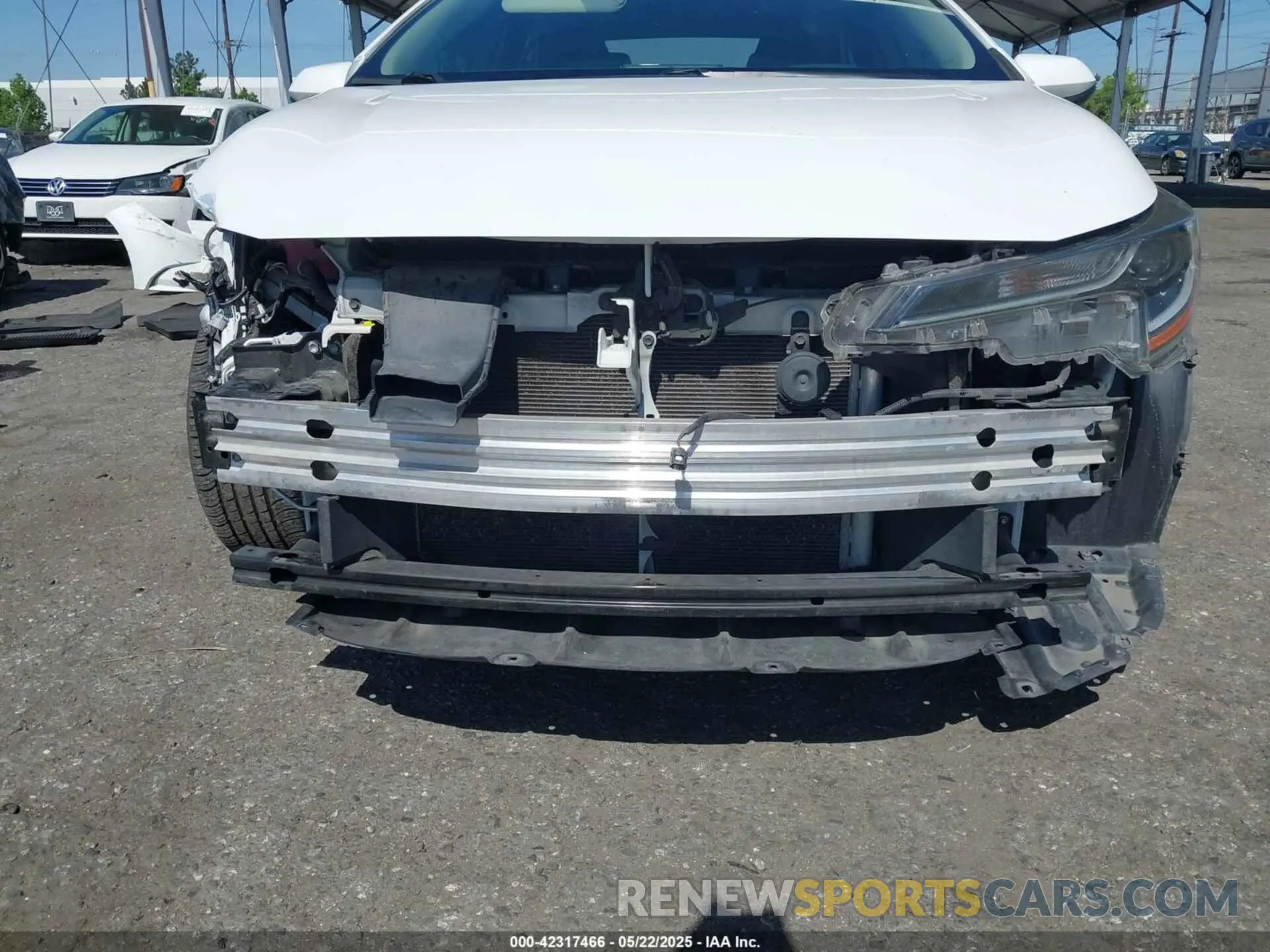 6 Photograph of a damaged car 5YFEPRAE6LP080222 TOYOTA COROLLA 2020