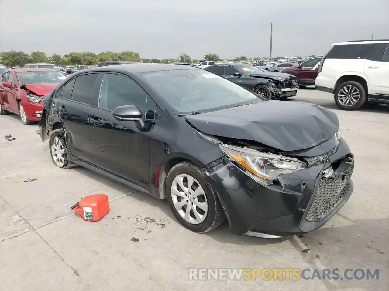 4 Photograph of a damaged car 5YFEPRAE6LP093195 TOYOTA COROLLA 2020