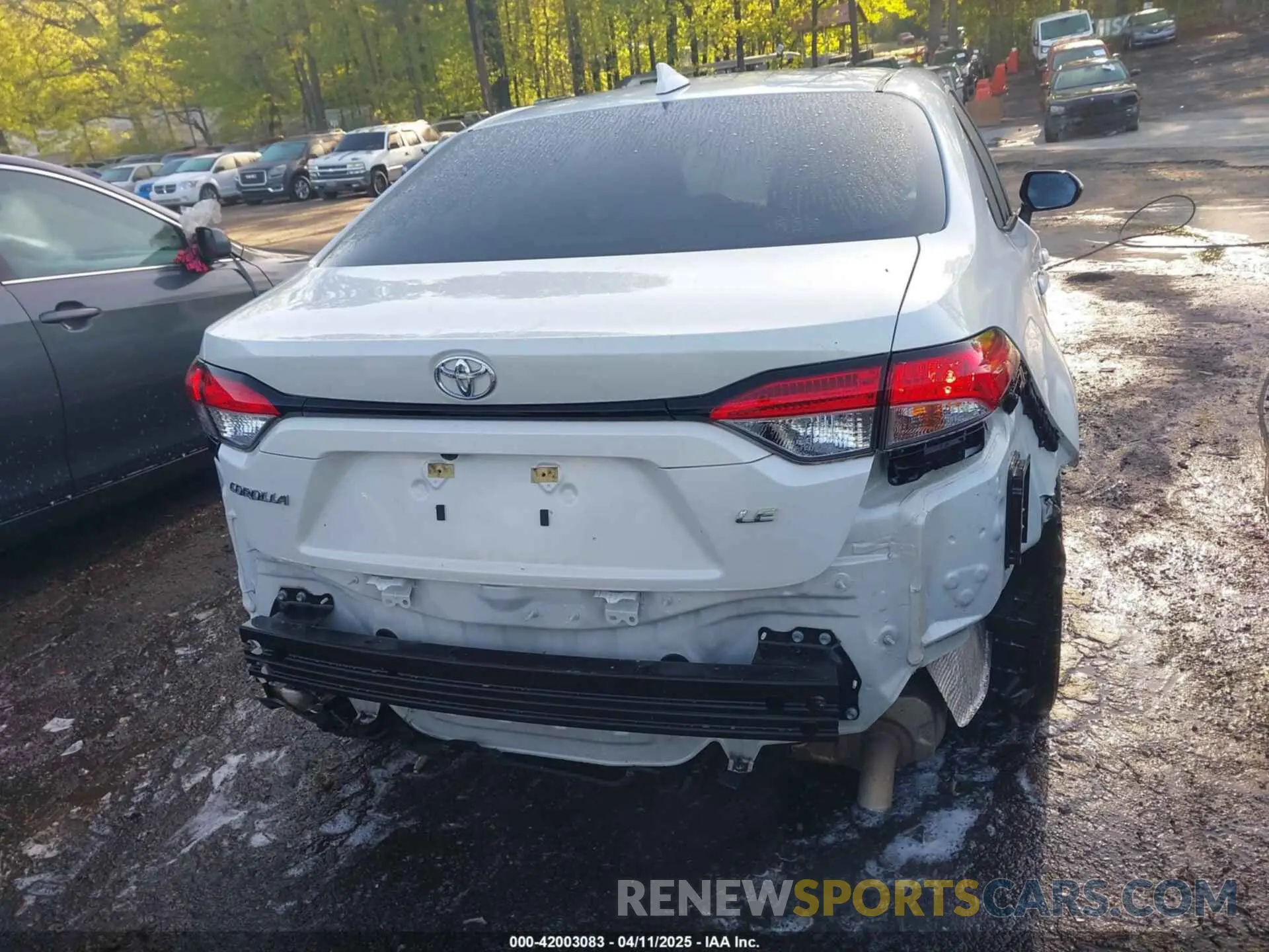 6 Photograph of a damaged car 5YFEPRAE6LP100260 TOYOTA COROLLA 2020