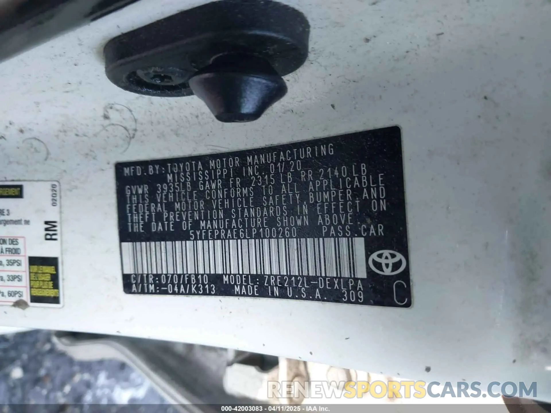 9 Photograph of a damaged car 5YFEPRAE6LP100260 TOYOTA COROLLA 2020
