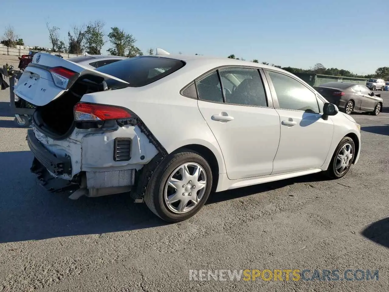 3 Photograph of a damaged car 5YFEPRAE6LP101943 TOYOTA COROLLA 2020