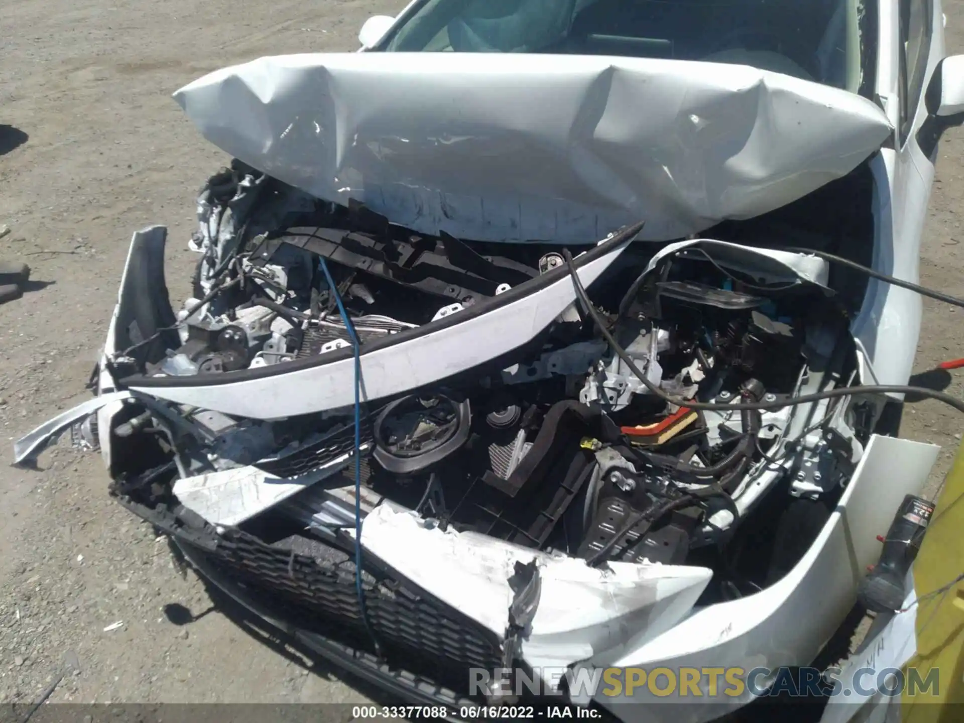 6 Photograph of a damaged car 5YFEPRAE6LP101974 TOYOTA COROLLA 2020