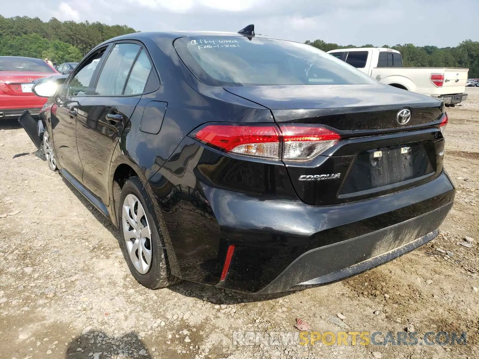 3 Photograph of a damaged car 5YFEPRAE6LP103515 TOYOTA COROLLA 2020