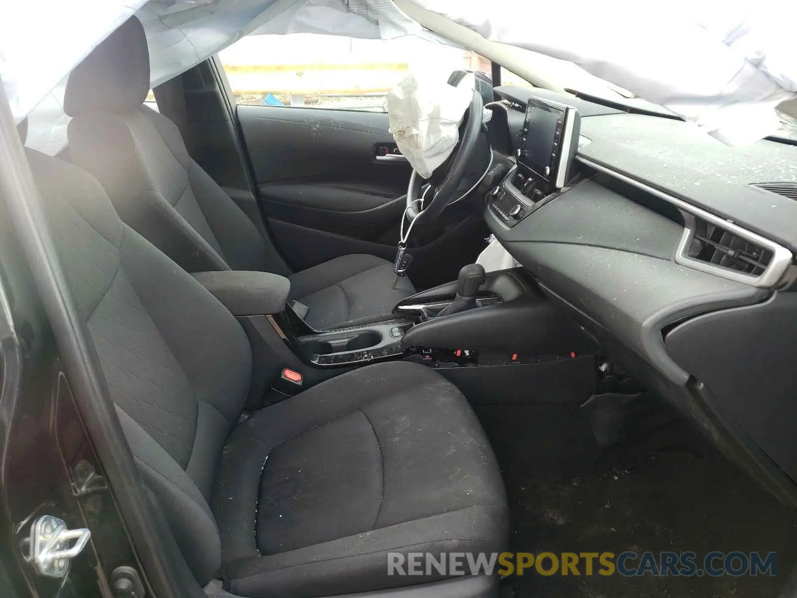 5 Photograph of a damaged car 5YFEPRAE6LP103515 TOYOTA COROLLA 2020