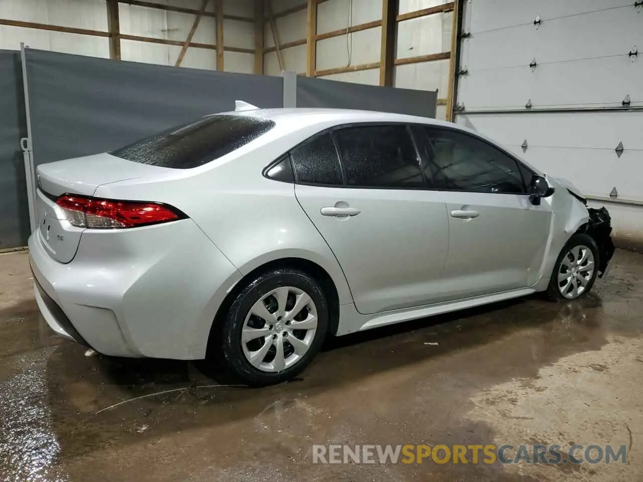 3 Photograph of a damaged car 5YFEPRAE6LP109024 TOYOTA COROLLA 2020