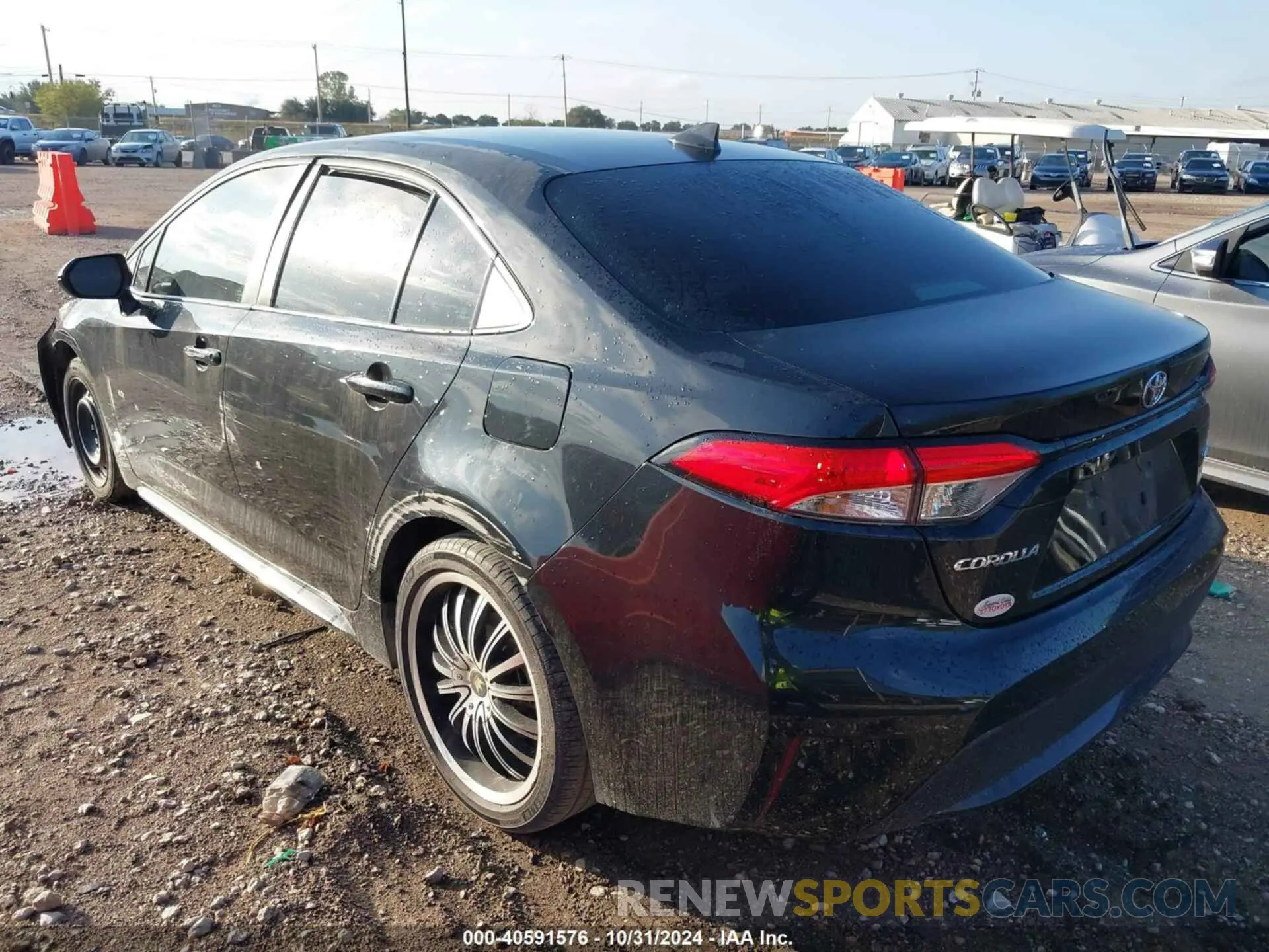 3 Photograph of a damaged car 5YFEPRAE6LP113123 TOYOTA COROLLA 2020