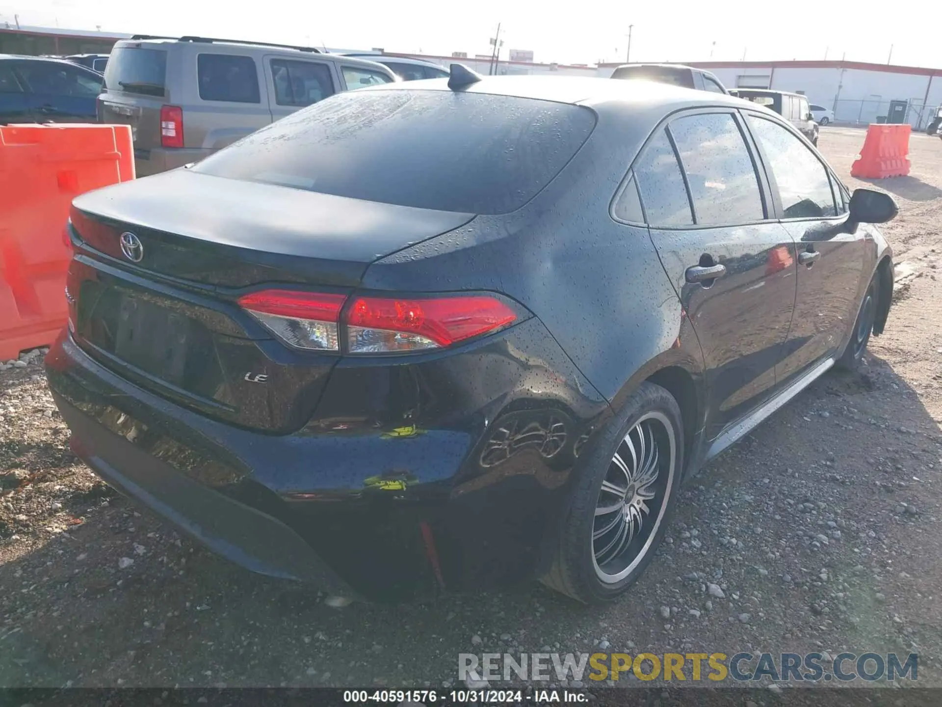 4 Photograph of a damaged car 5YFEPRAE6LP113123 TOYOTA COROLLA 2020