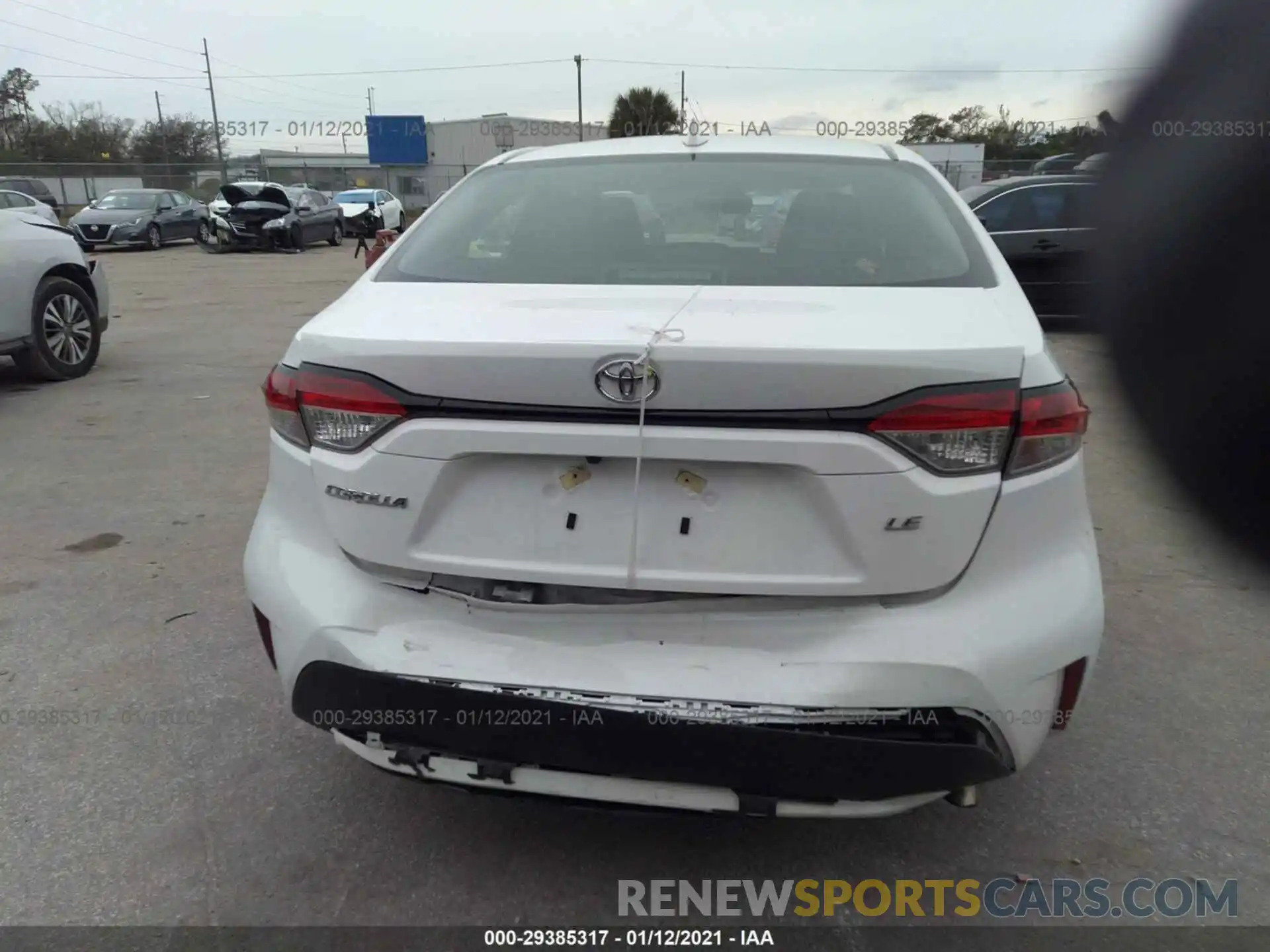 6 Photograph of a damaged car 5YFEPRAE6LP117981 TOYOTA COROLLA 2020