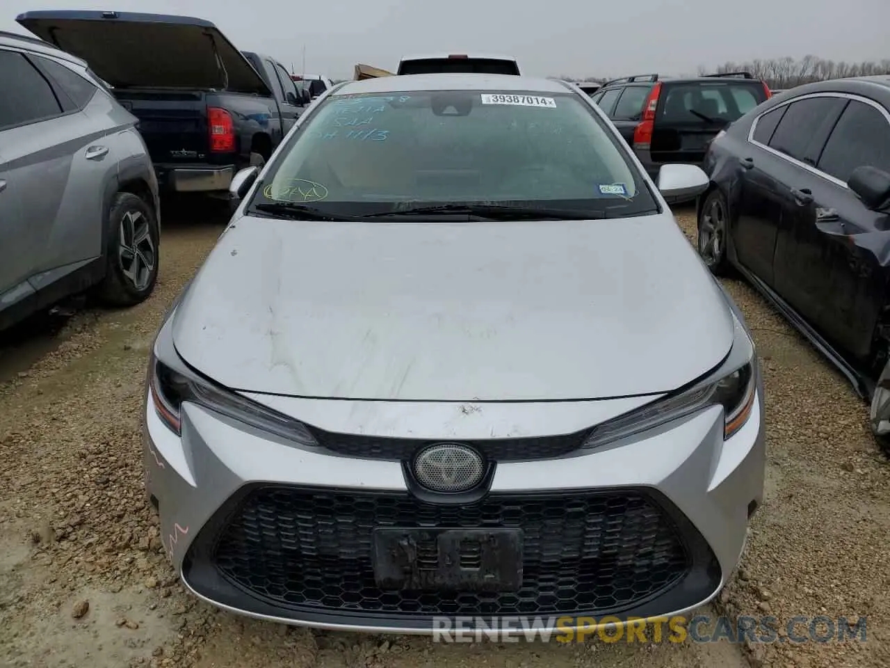 5 Photograph of a damaged car 5YFEPRAE6LP123912 TOYOTA COROLLA 2020