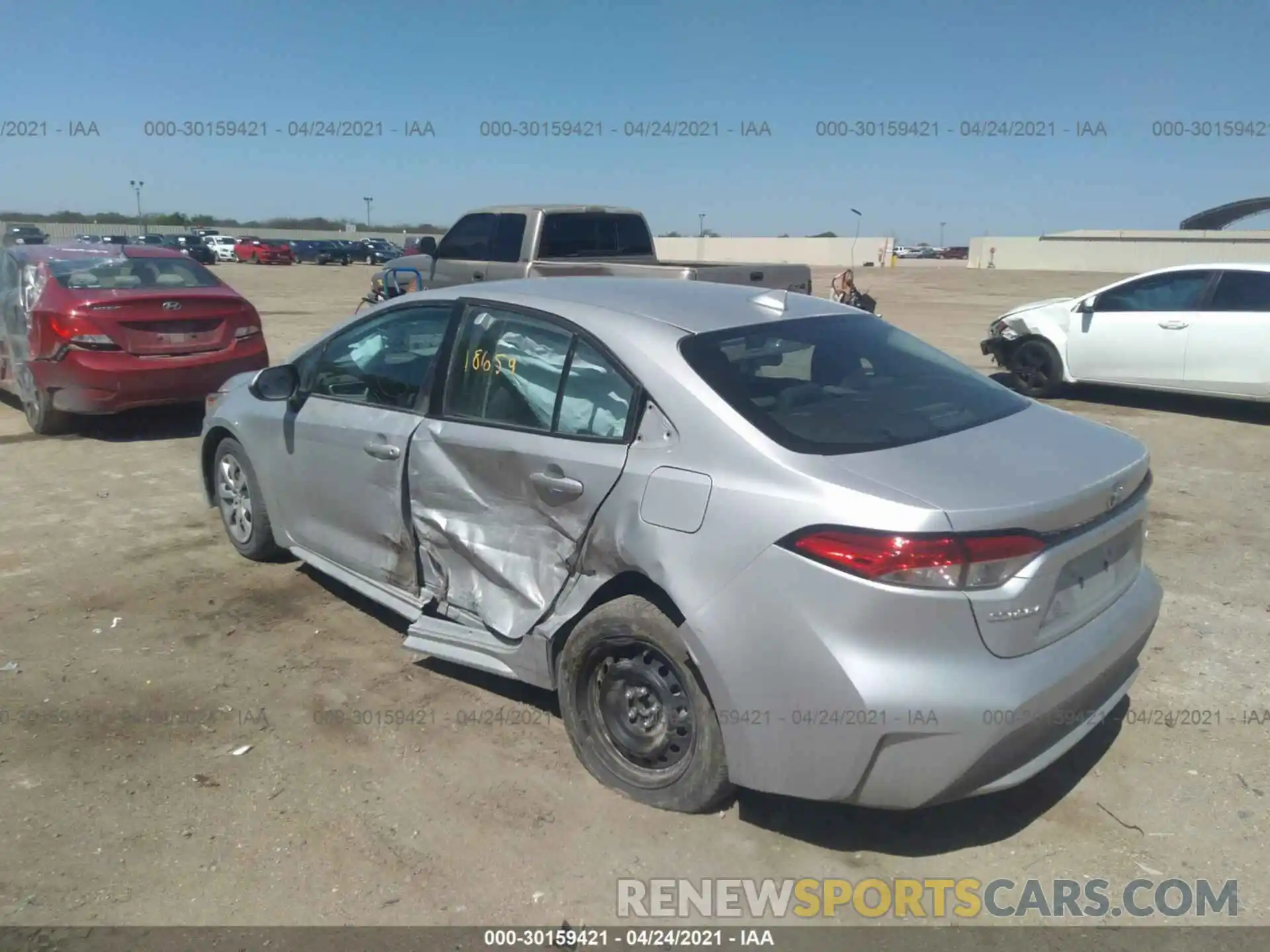 3 Photograph of a damaged car 5YFEPRAE6LP124879 TOYOTA COROLLA 2020