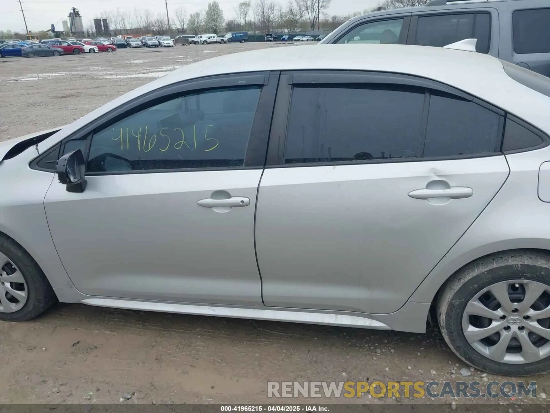 14 Photograph of a damaged car 5YFEPRAE6LP127409 TOYOTA COROLLA 2020