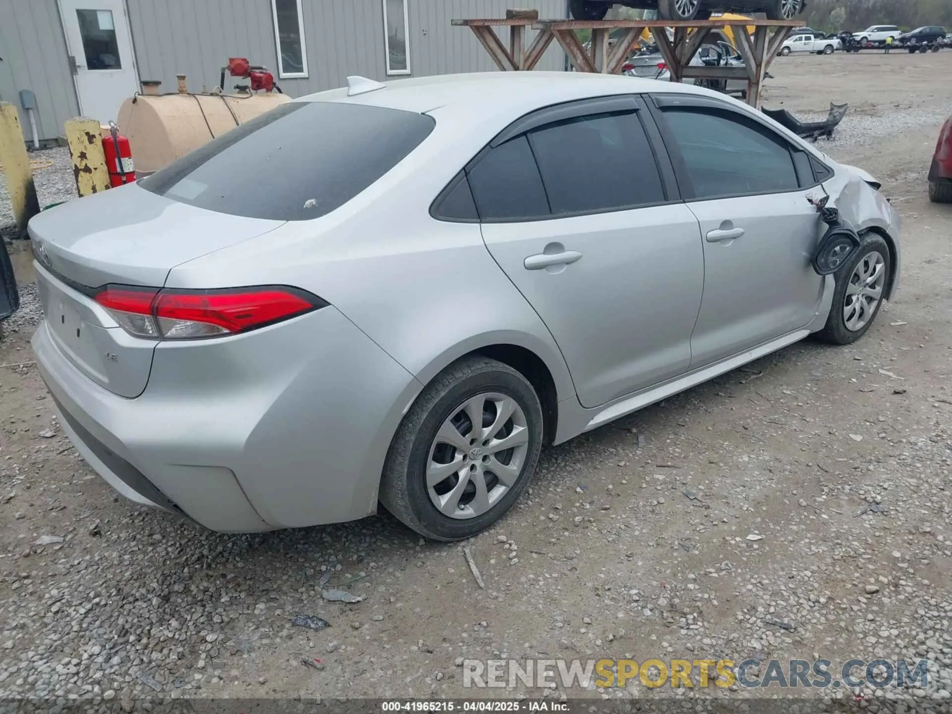 4 Photograph of a damaged car 5YFEPRAE6LP127409 TOYOTA COROLLA 2020