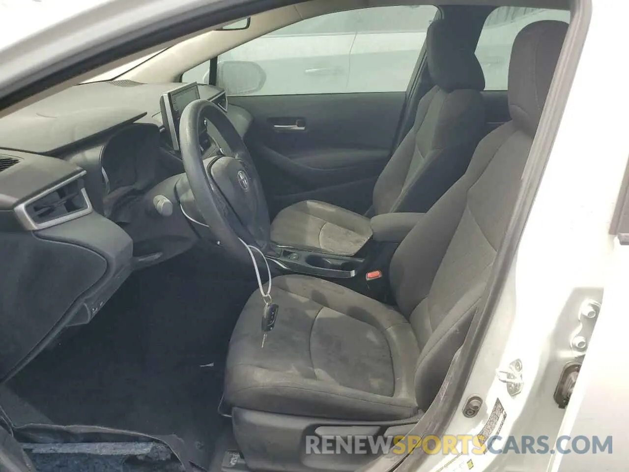 7 Photograph of a damaged car 5YFEPRAE6LP131895 TOYOTA COROLLA 2020