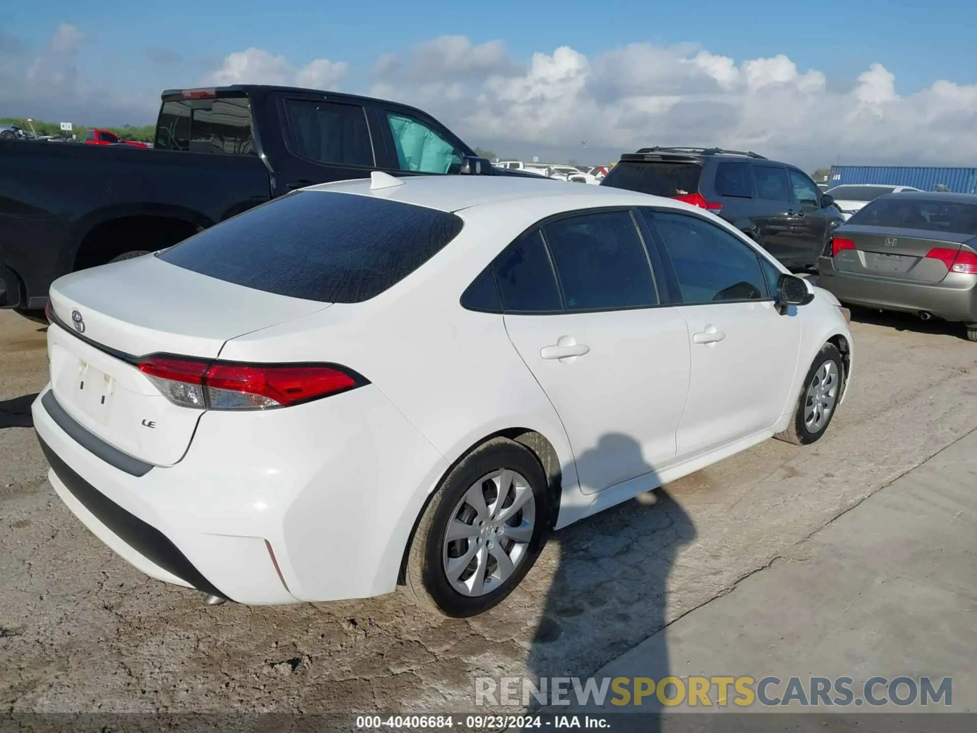 4 Photograph of a damaged car 5YFEPRAE6LP143691 TOYOTA COROLLA 2020