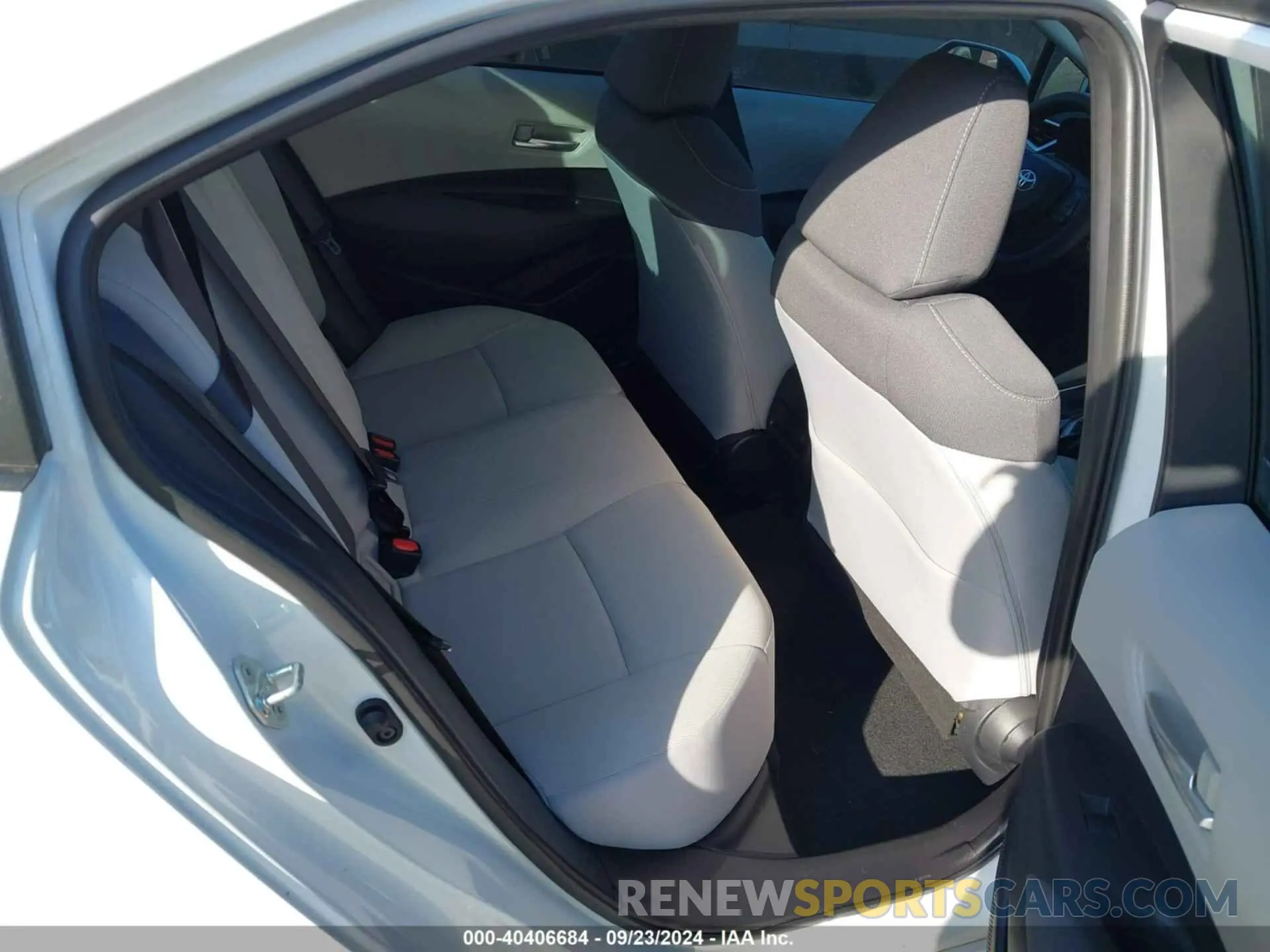 8 Photograph of a damaged car 5YFEPRAE6LP143691 TOYOTA COROLLA 2020
