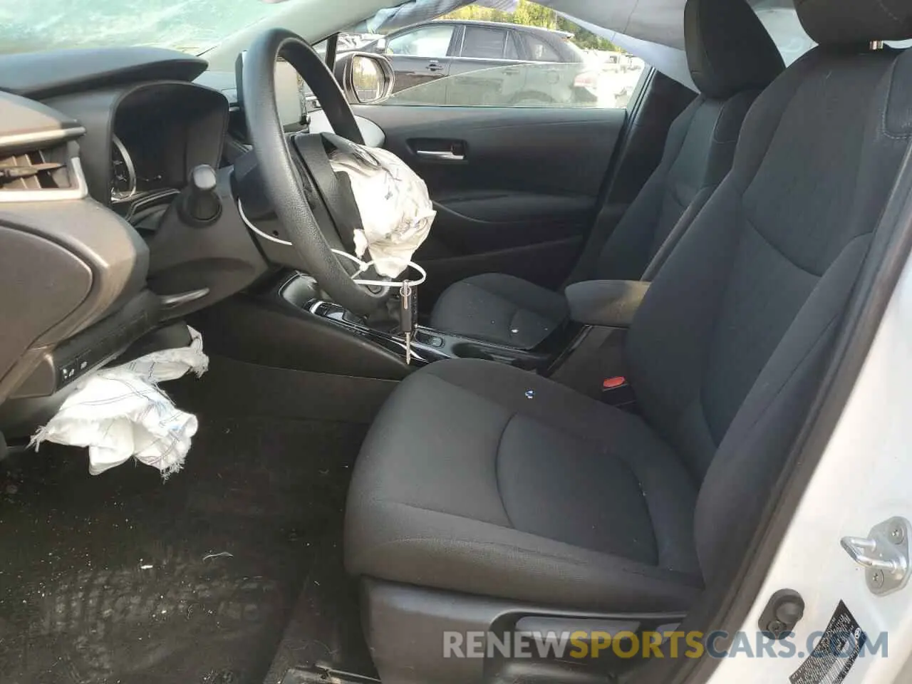 7 Photograph of a damaged car 5YFEPRAE6LP146767 TOYOTA COROLLA 2020