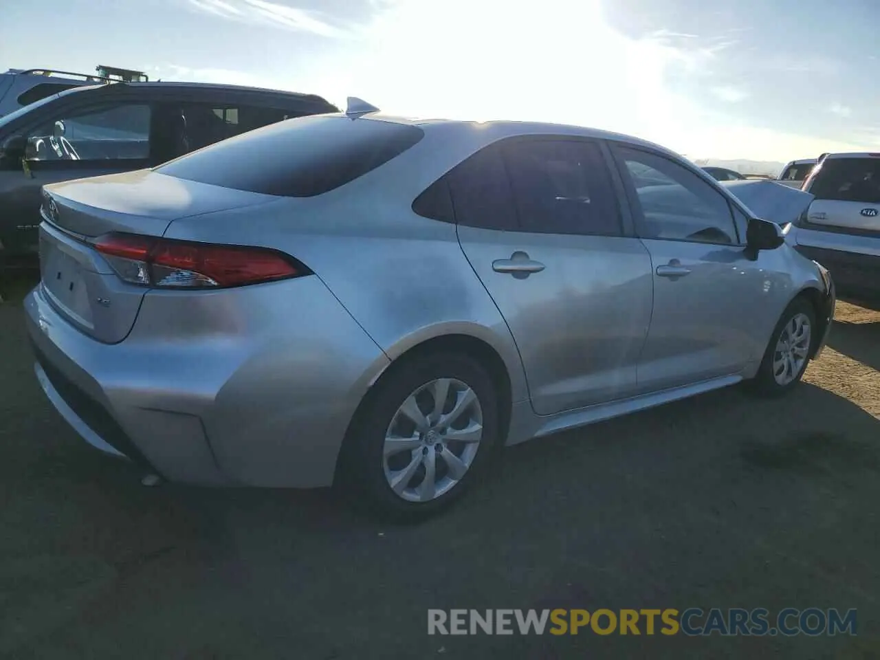 3 Photograph of a damaged car 5YFEPRAE7LP006209 TOYOTA COROLLA 2020