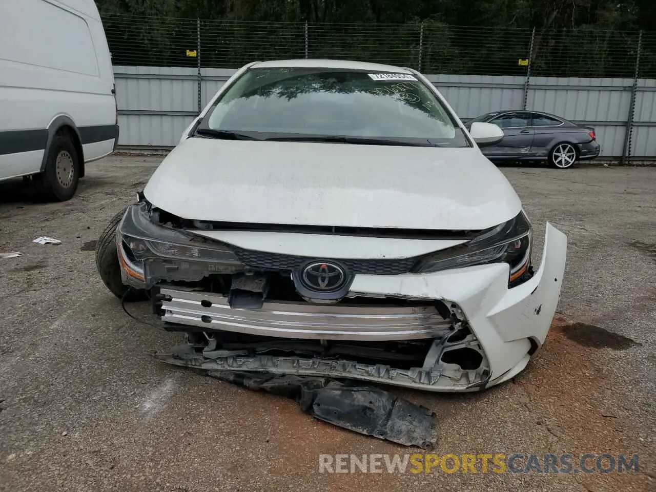 5 Photograph of a damaged car 5YFEPRAE7LP006887 TOYOTA COROLLA 2020