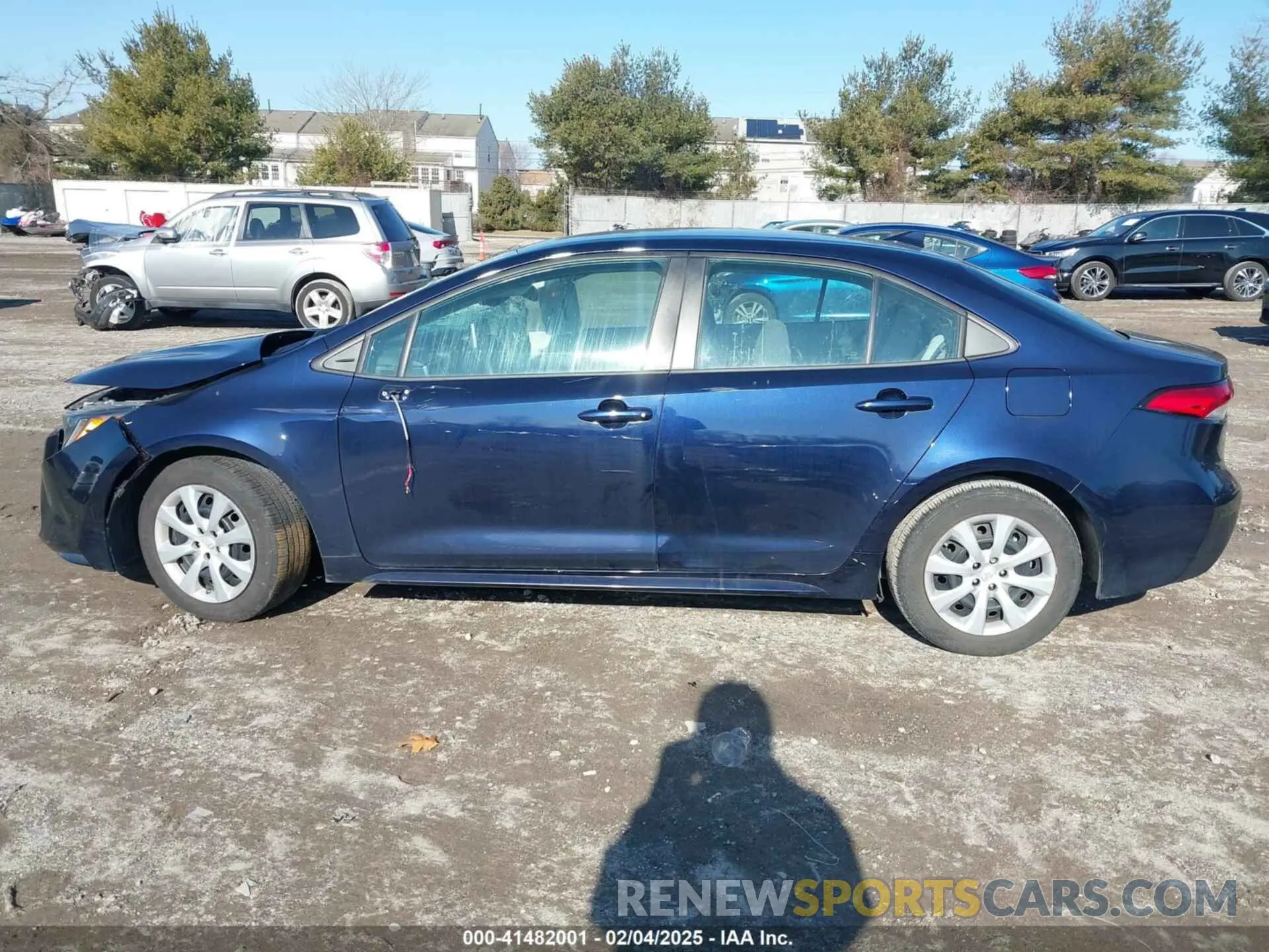 14 Photograph of a damaged car 5YFEPRAE7LP007229 TOYOTA COROLLA 2020