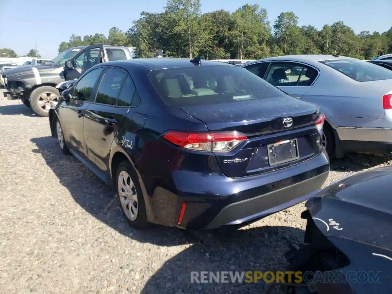 3 Photograph of a damaged car 5YFEPRAE7LP011121 TOYOTA COROLLA 2020