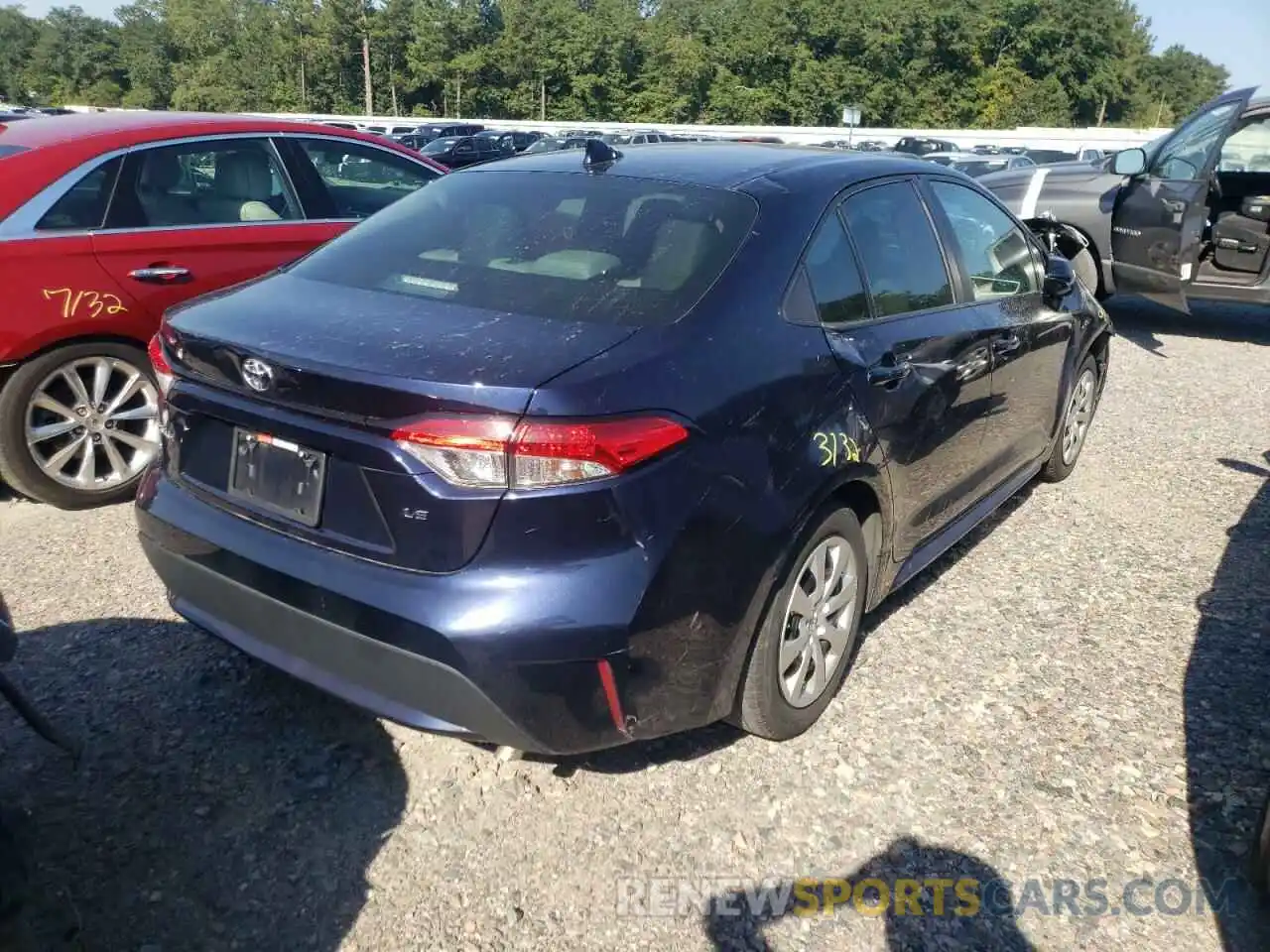 4 Photograph of a damaged car 5YFEPRAE7LP011121 TOYOTA COROLLA 2020