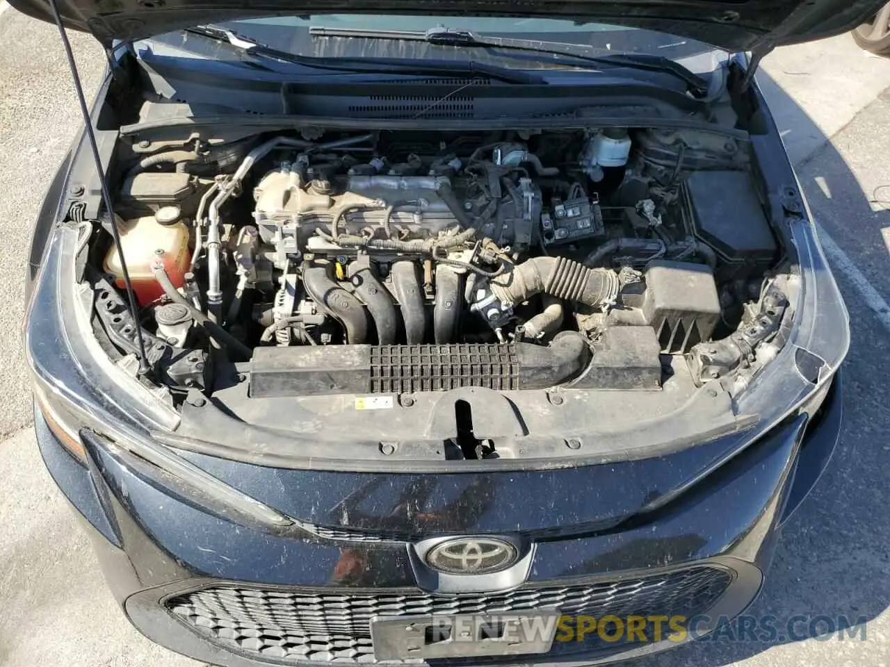 11 Photograph of a damaged car 5YFEPRAE7LP019753 TOYOTA COROLLA 2020