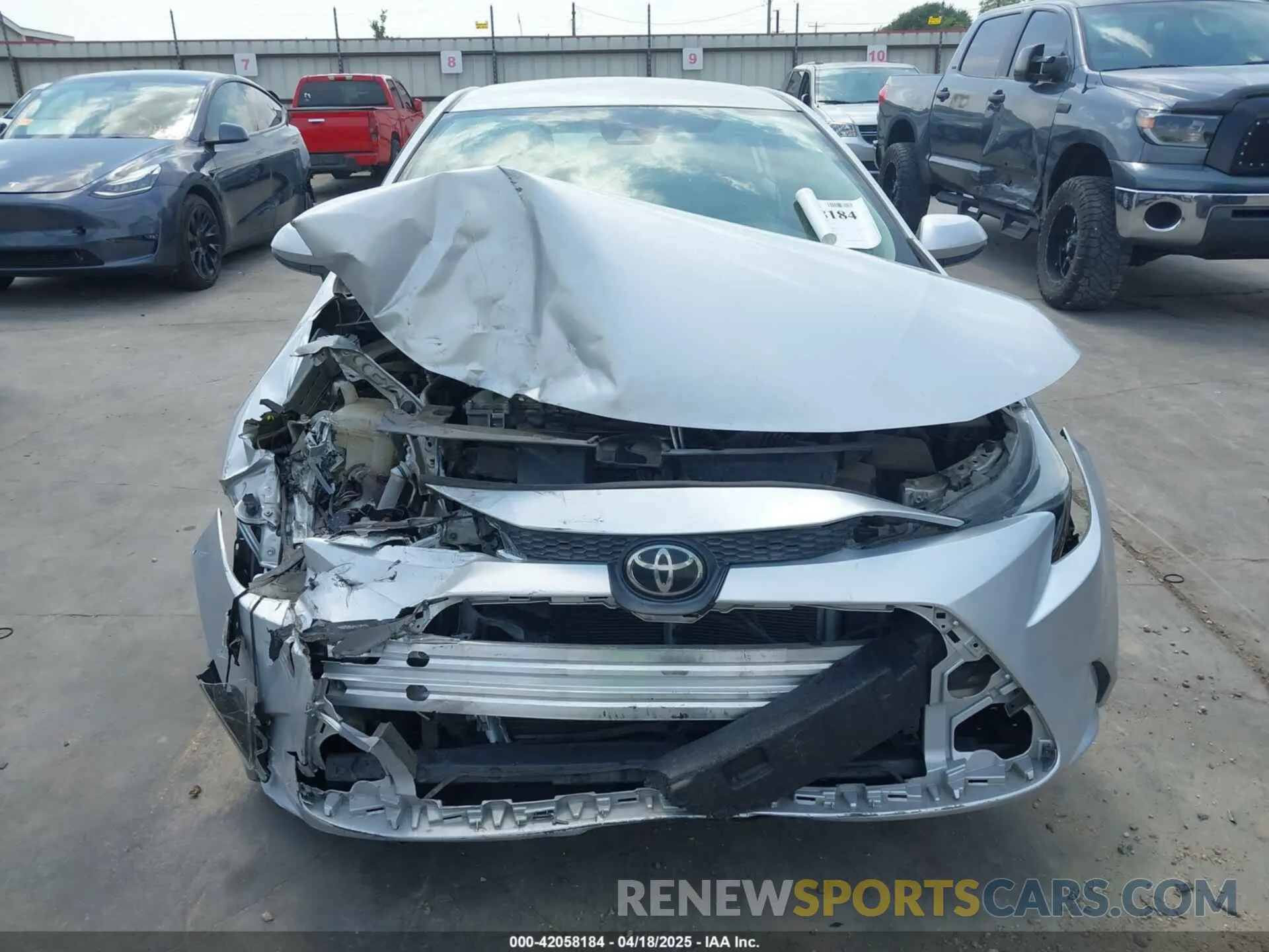 6 Photograph of a damaged car 5YFEPRAE7LP022460 TOYOTA COROLLA 2020