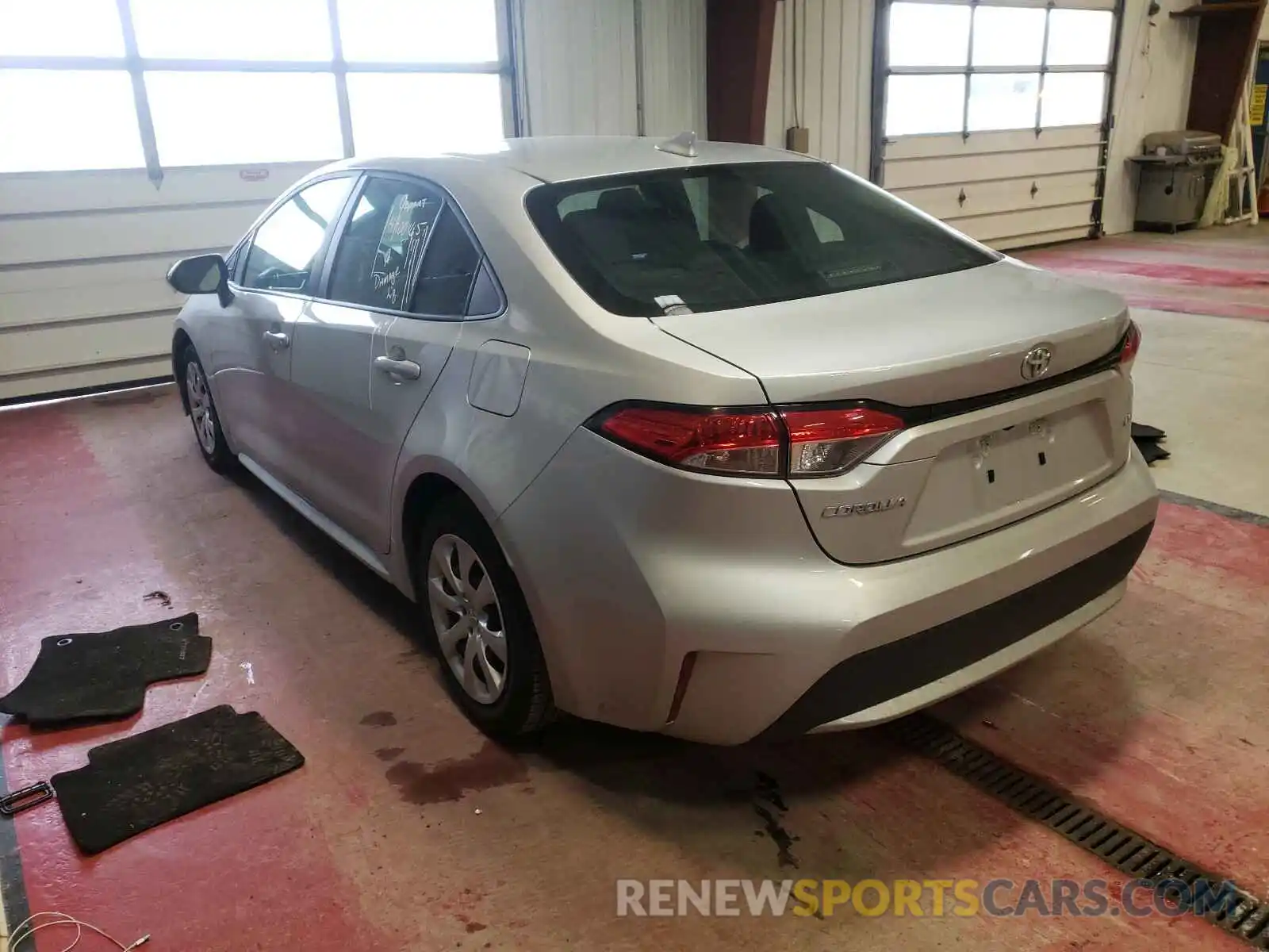 3 Photograph of a damaged car 5YFEPRAE7LP024547 TOYOTA COROLLA 2020