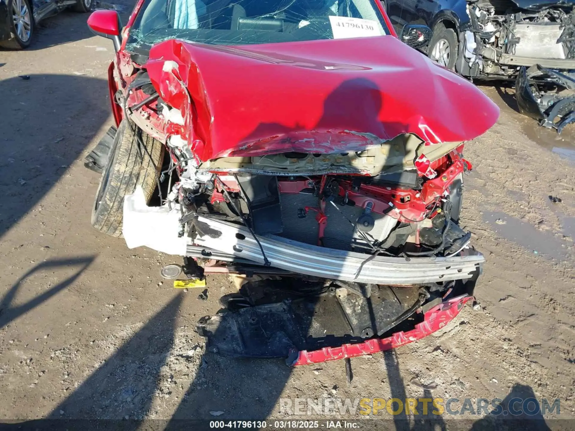 6 Photograph of a damaged car 5YFEPRAE7LP025942 TOYOTA COROLLA 2020