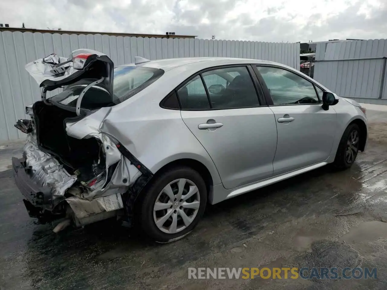 3 Photograph of a damaged car 5YFEPRAE7LP027948 TOYOTA COROLLA 2020