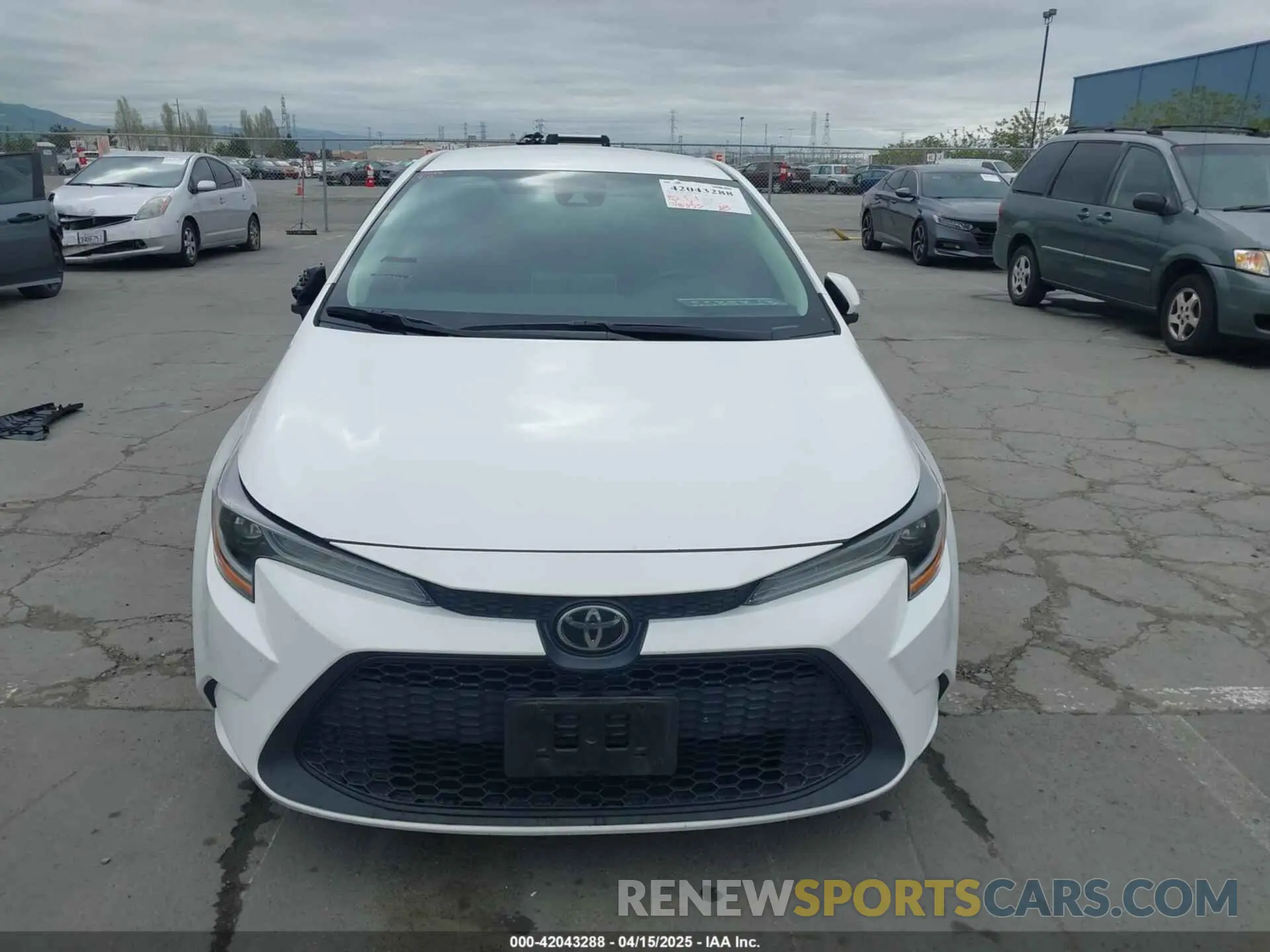 13 Photograph of a damaged car 5YFEPRAE7LP030283 TOYOTA COROLLA 2020