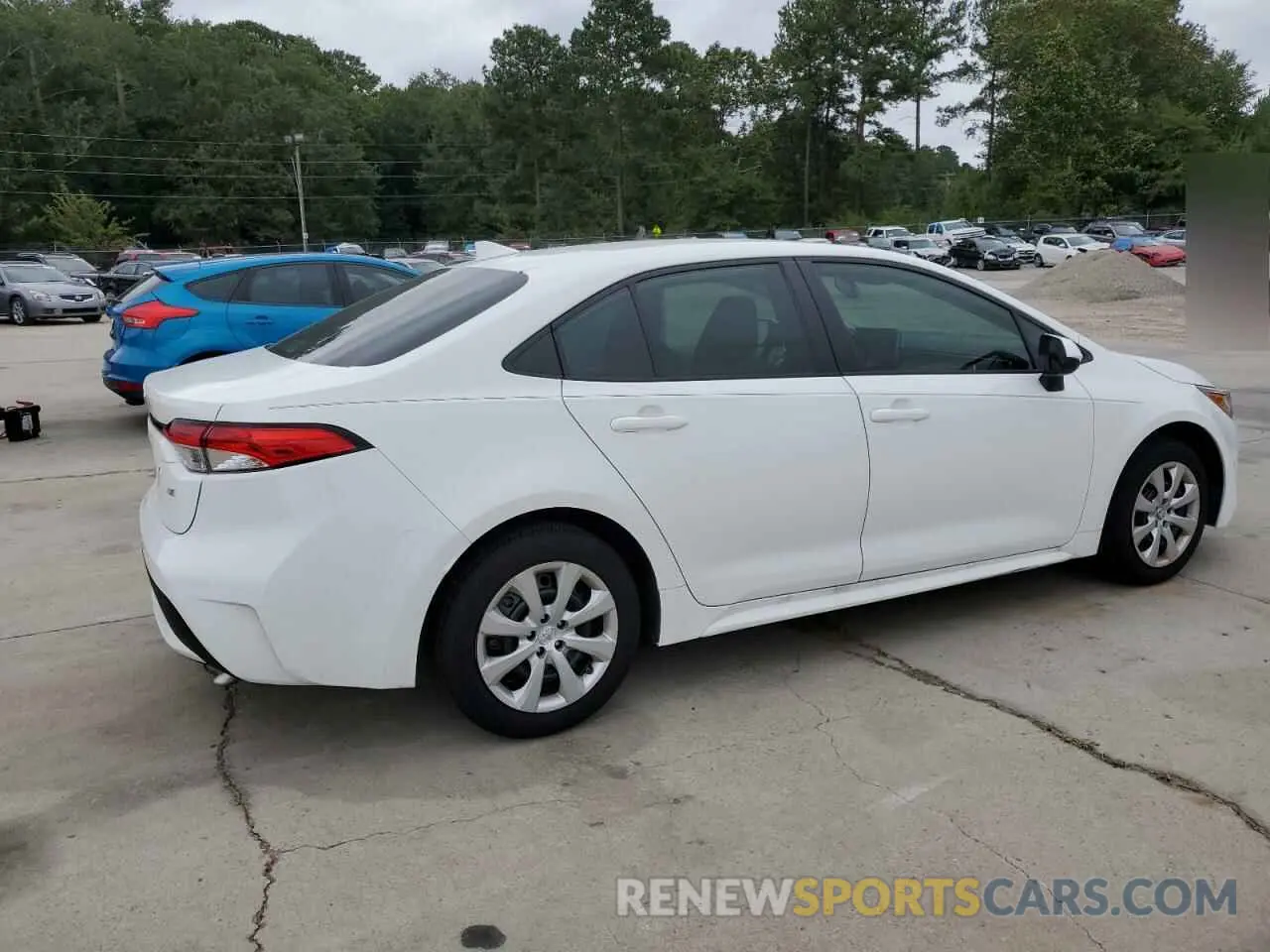 3 Photograph of a damaged car 5YFEPRAE7LP036987 TOYOTA COROLLA 2020