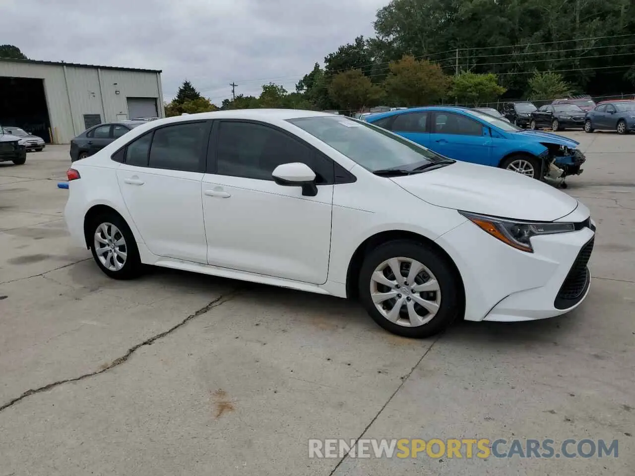 4 Photograph of a damaged car 5YFEPRAE7LP036987 TOYOTA COROLLA 2020