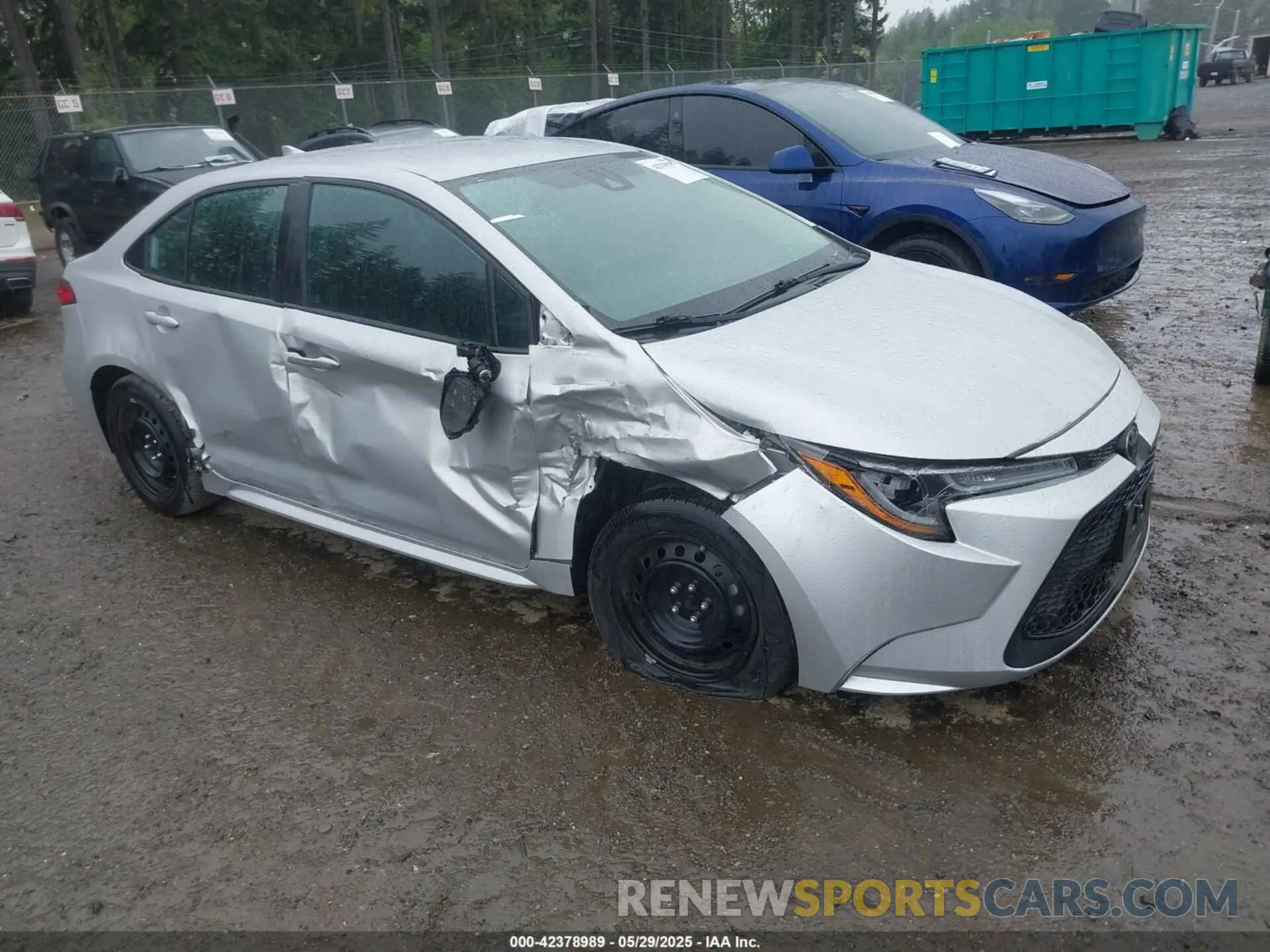 1 Photograph of a damaged car 5YFEPRAE7LP047472 TOYOTA COROLLA 2020