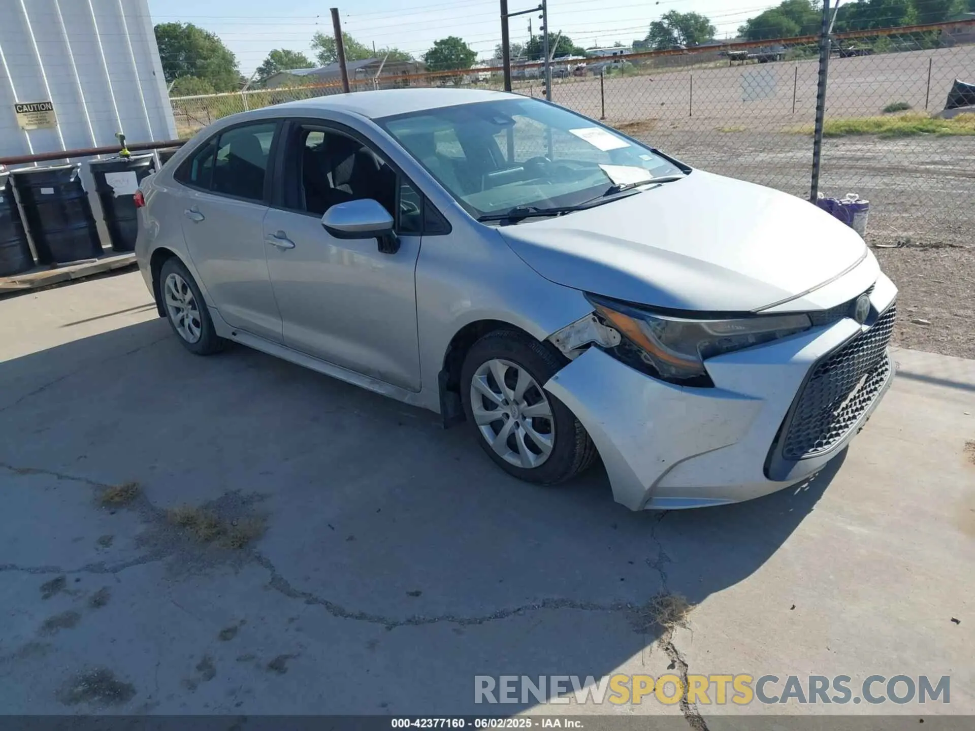 1 Photograph of a damaged car 5YFEPRAE7LP055720 TOYOTA COROLLA 2020