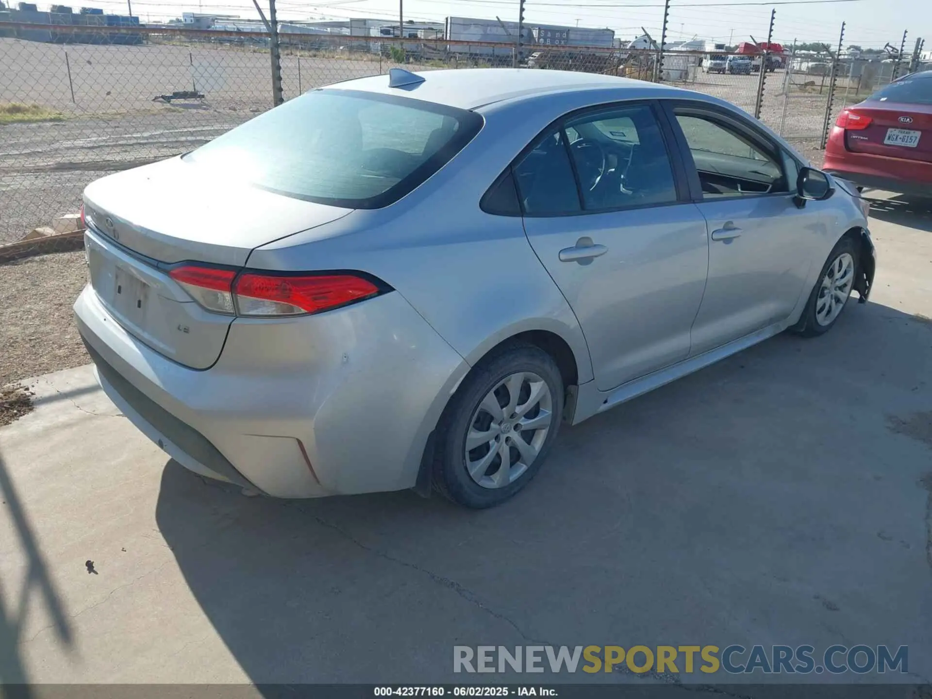 4 Photograph of a damaged car 5YFEPRAE7LP055720 TOYOTA COROLLA 2020