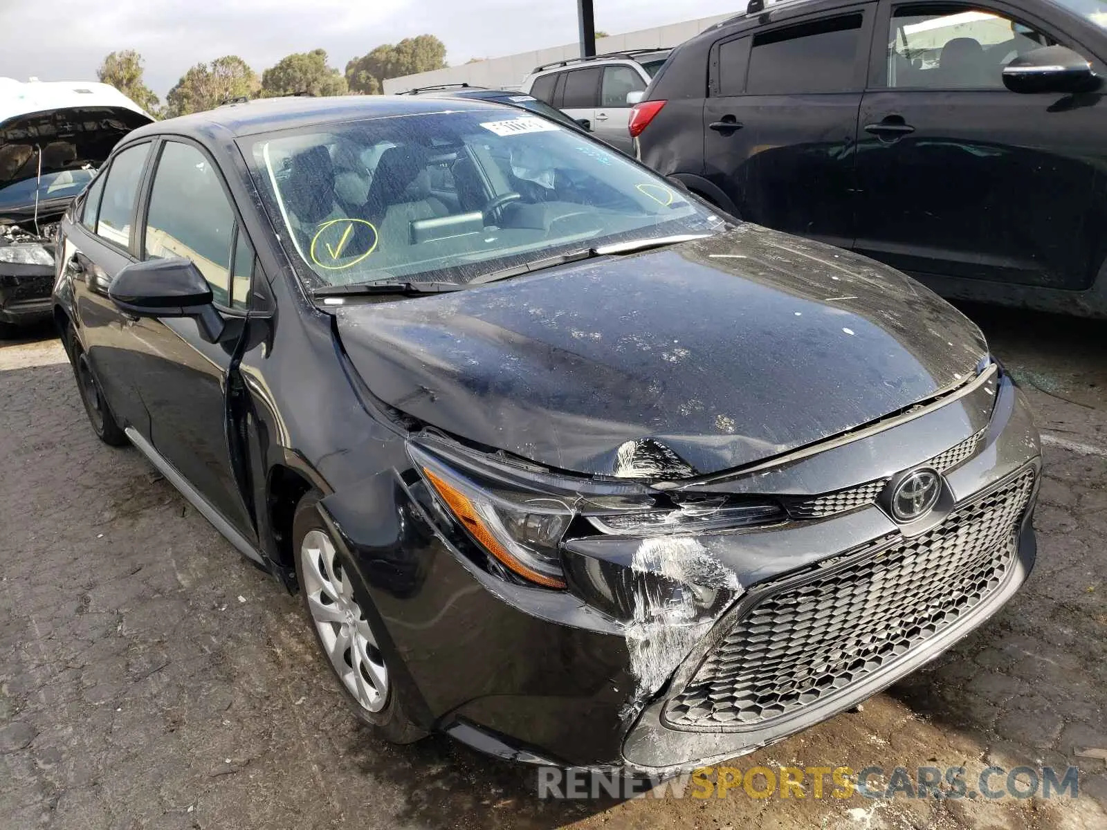 1 Photograph of a damaged car 5YFEPRAE7LP065261 TOYOTA COROLLA 2020